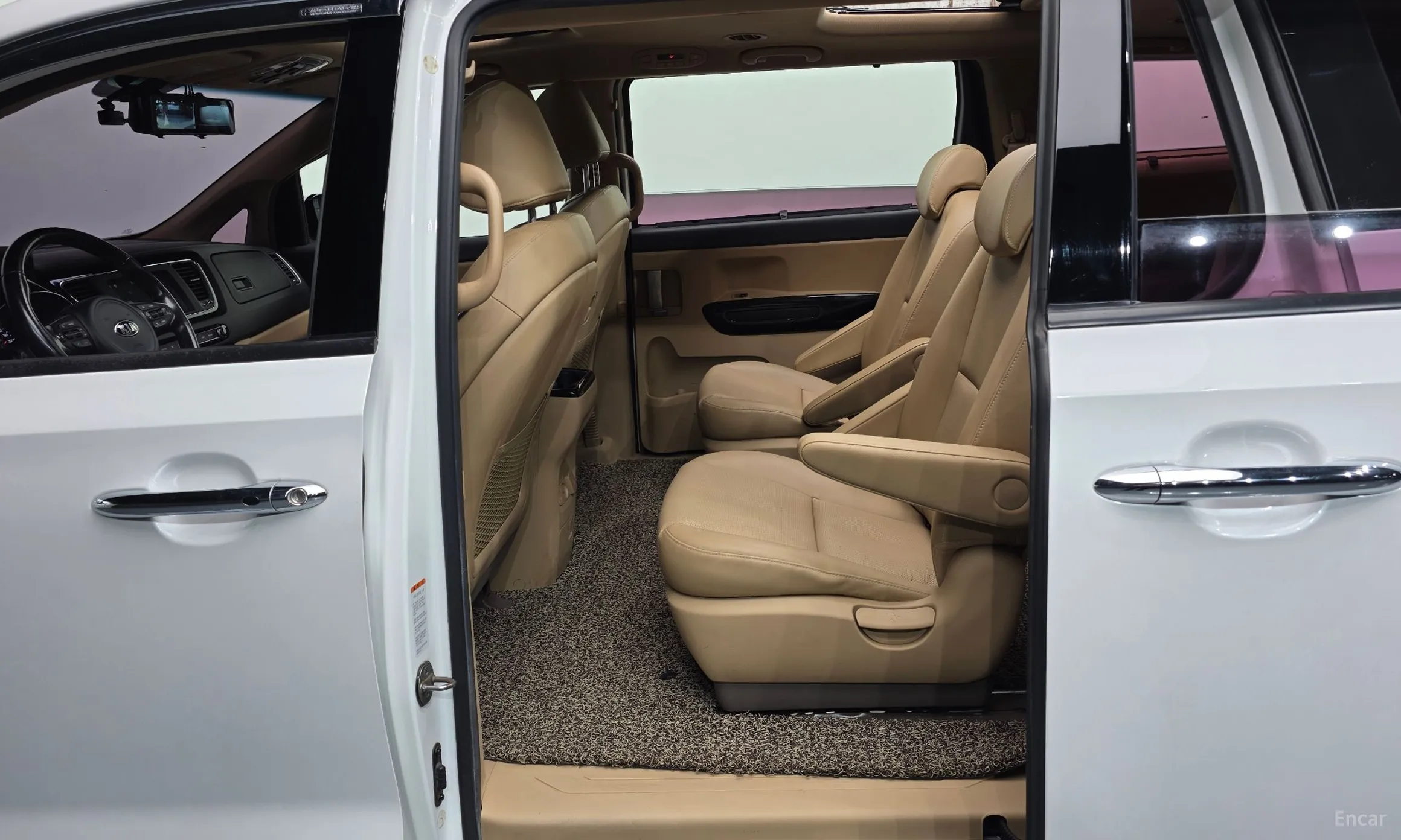 Kia Carnival превью 11