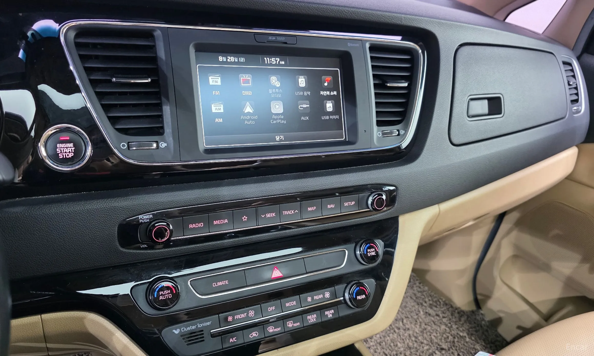 Kia Carnival превью 14