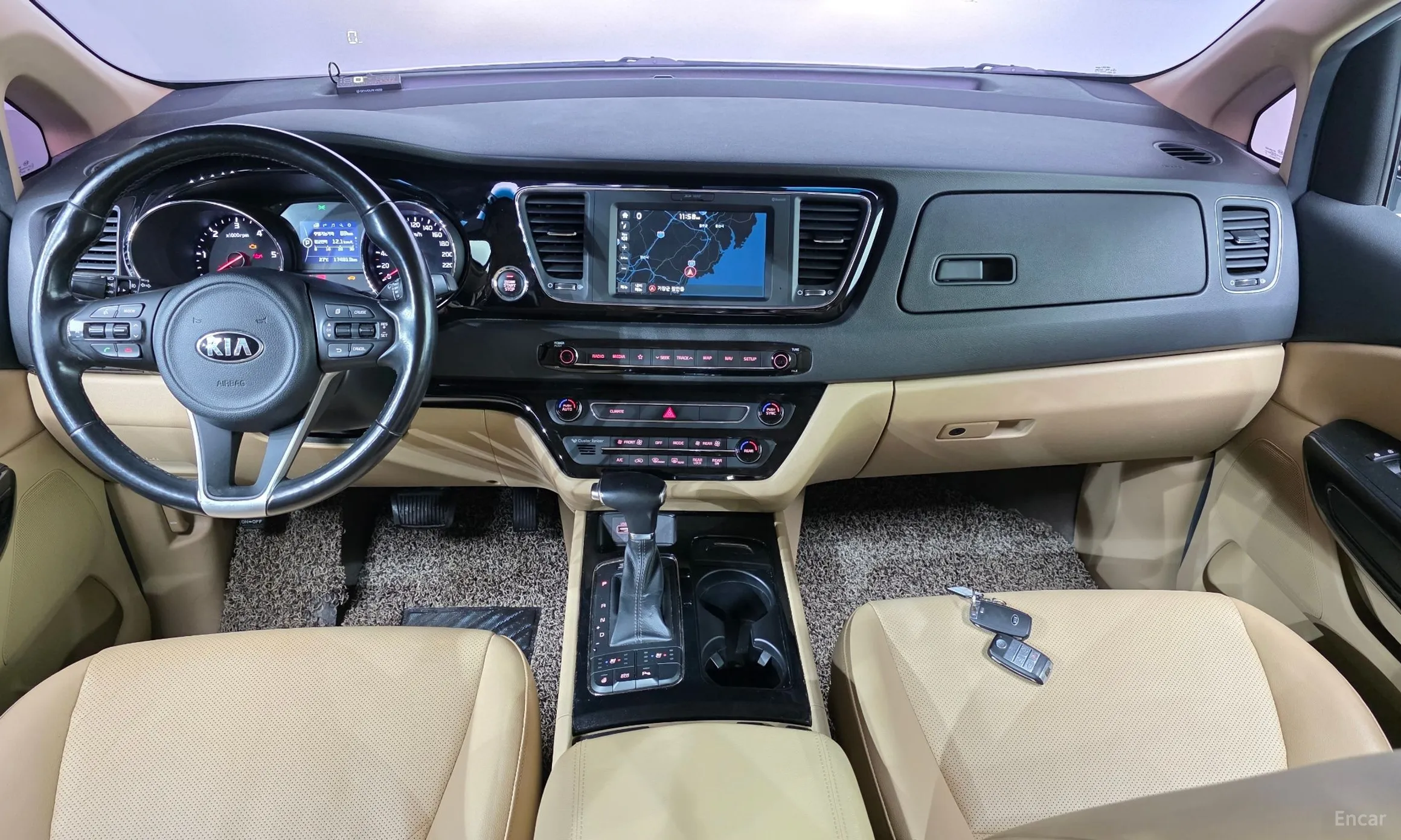 Kia Carnival превью 7