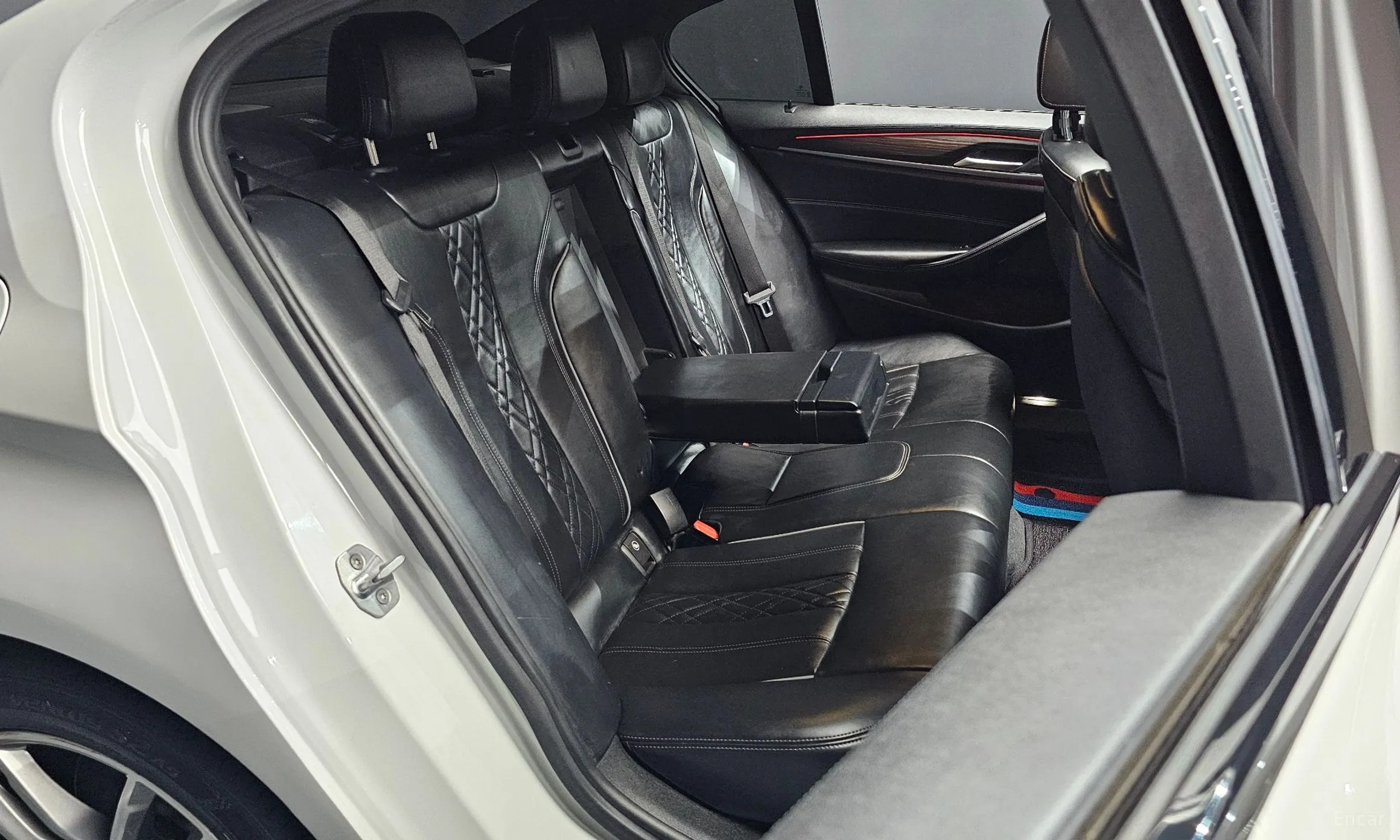 BMW 5 Series (G30) превью 11