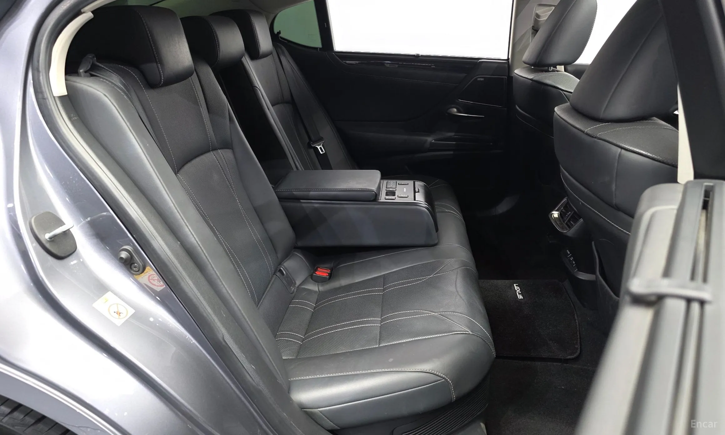 Lexus ES300h 7th Generation превью 12