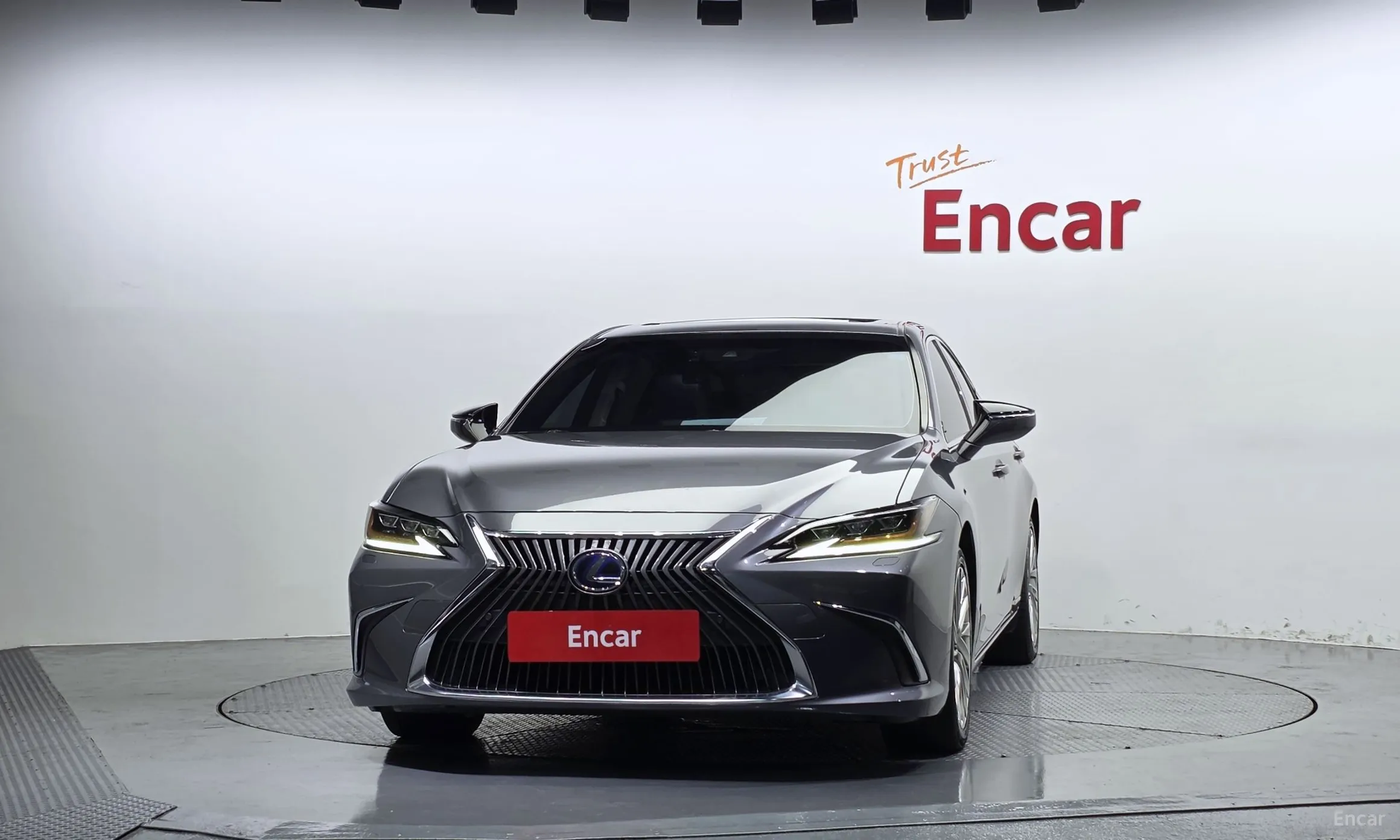 Lexus ES300h 7th Generation превью 3