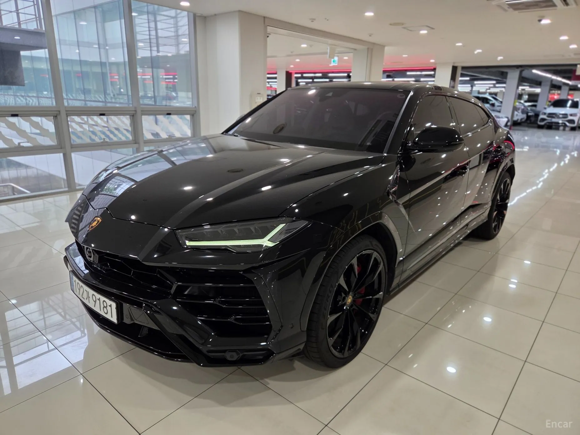 Lamborghini Urus превью 11