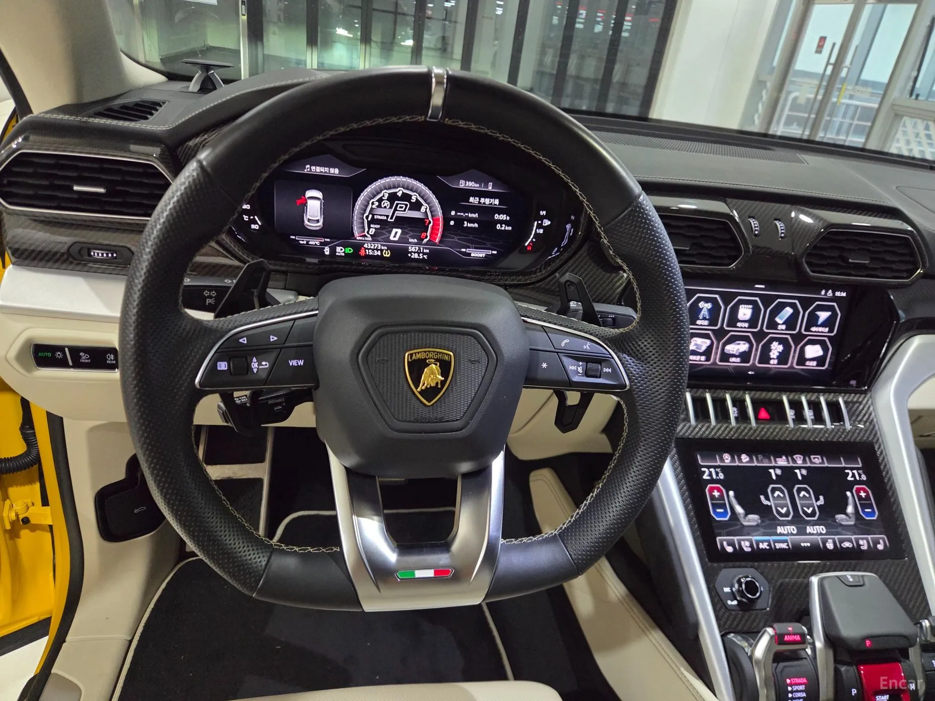 Lamborghini Urus превью 16