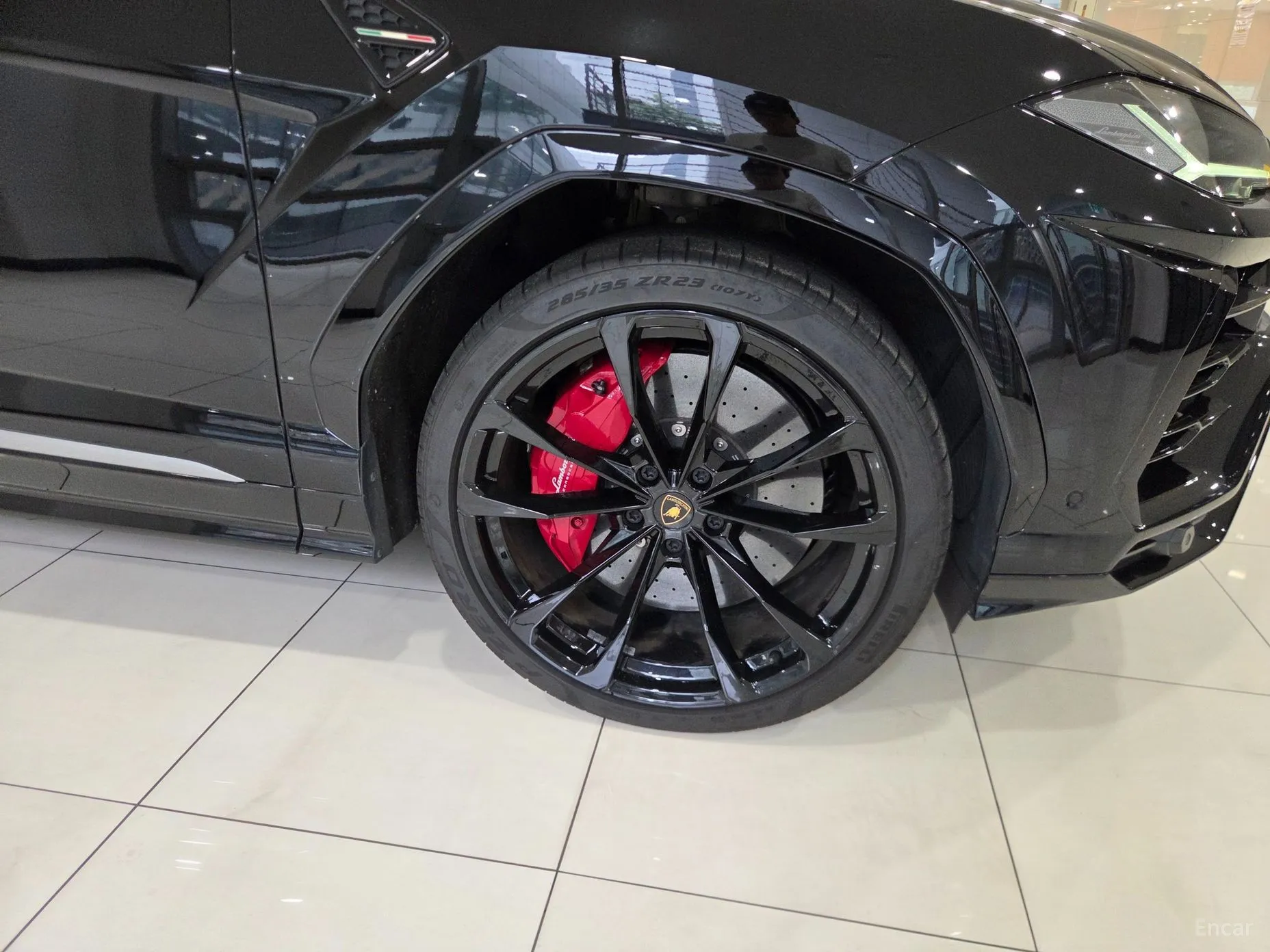 Lamborghini Urus превью 5