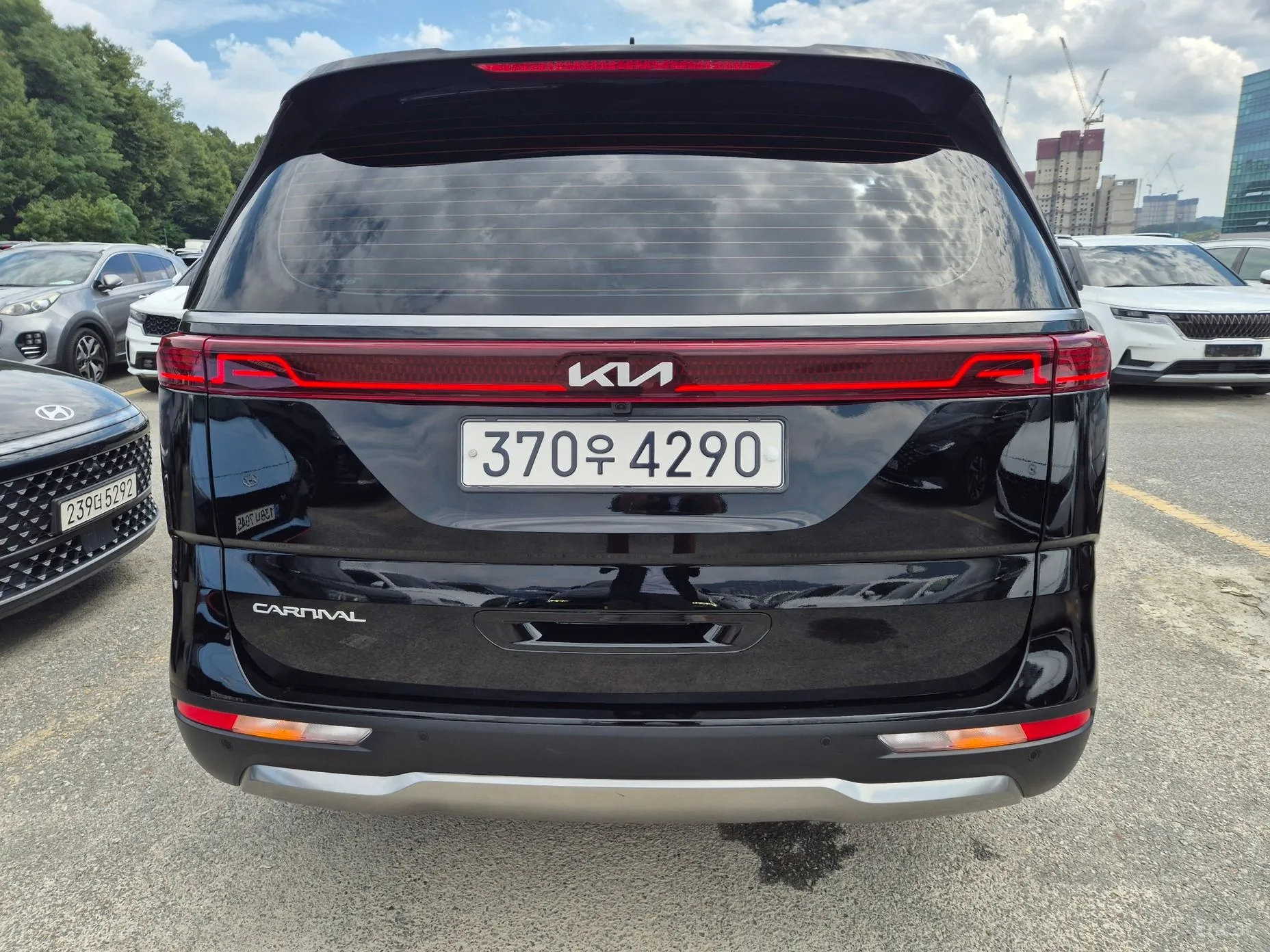 Kia Carnival Gen 4 превью 5