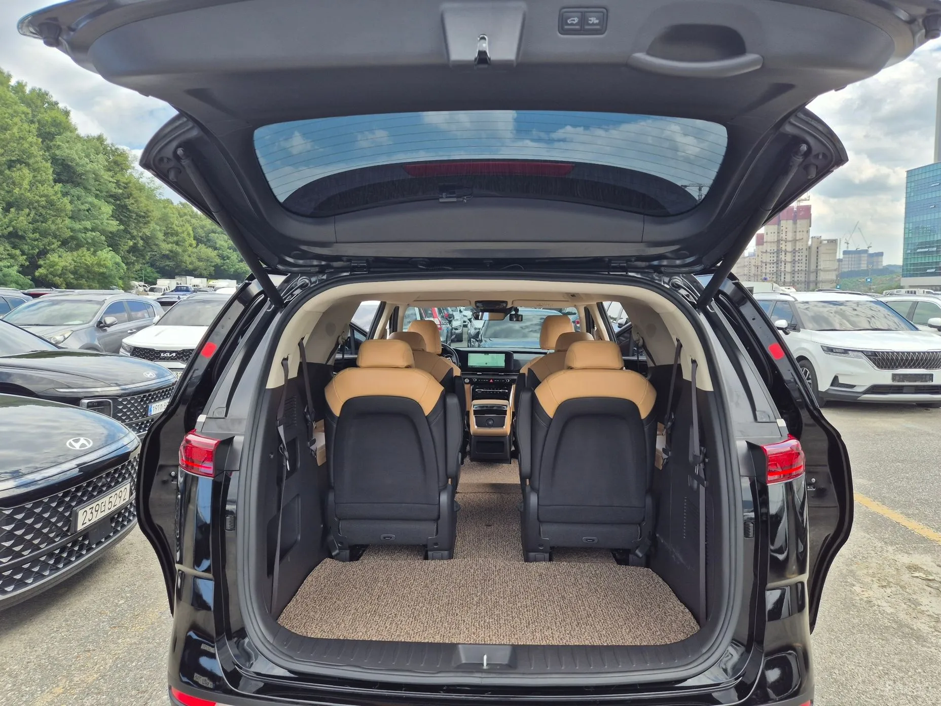 Kia Carnival Gen 4 превью 9