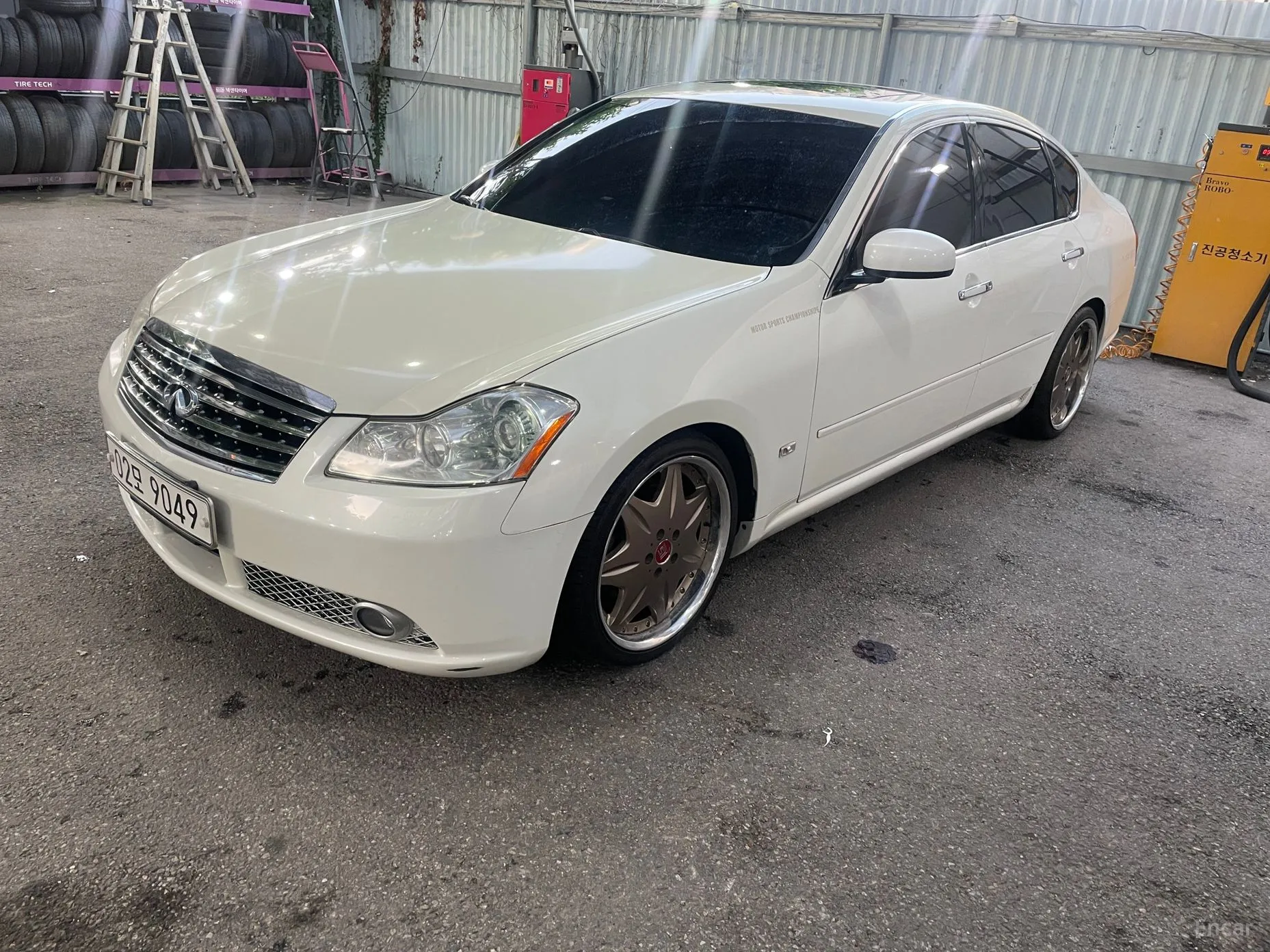 Infiniti M45 превью 9