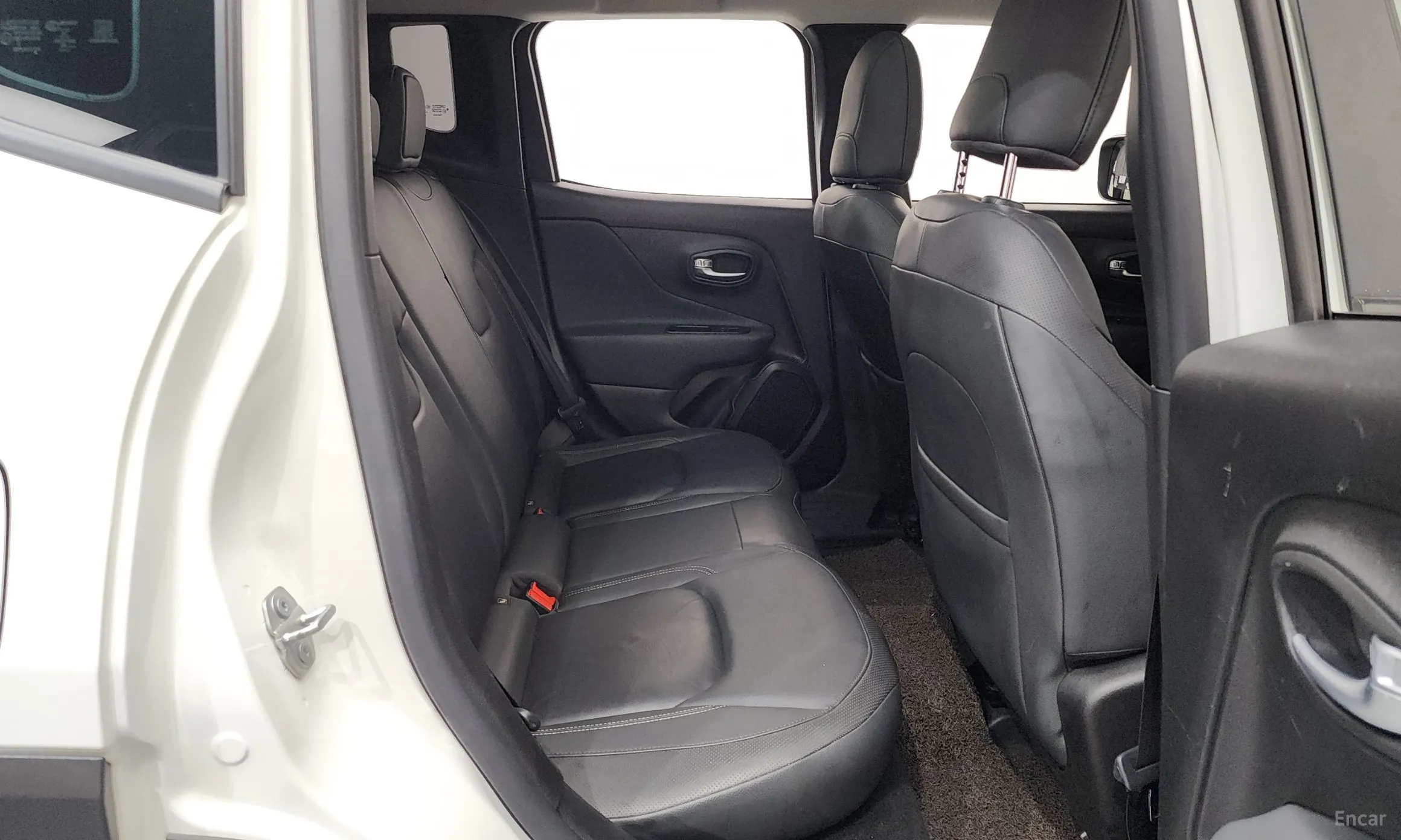 Jeep Renegade превью 11