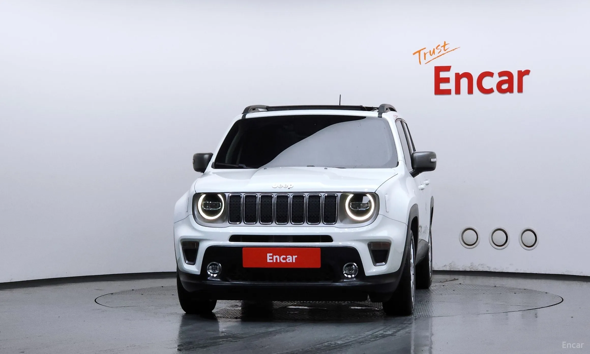Jeep Renegade превью 3