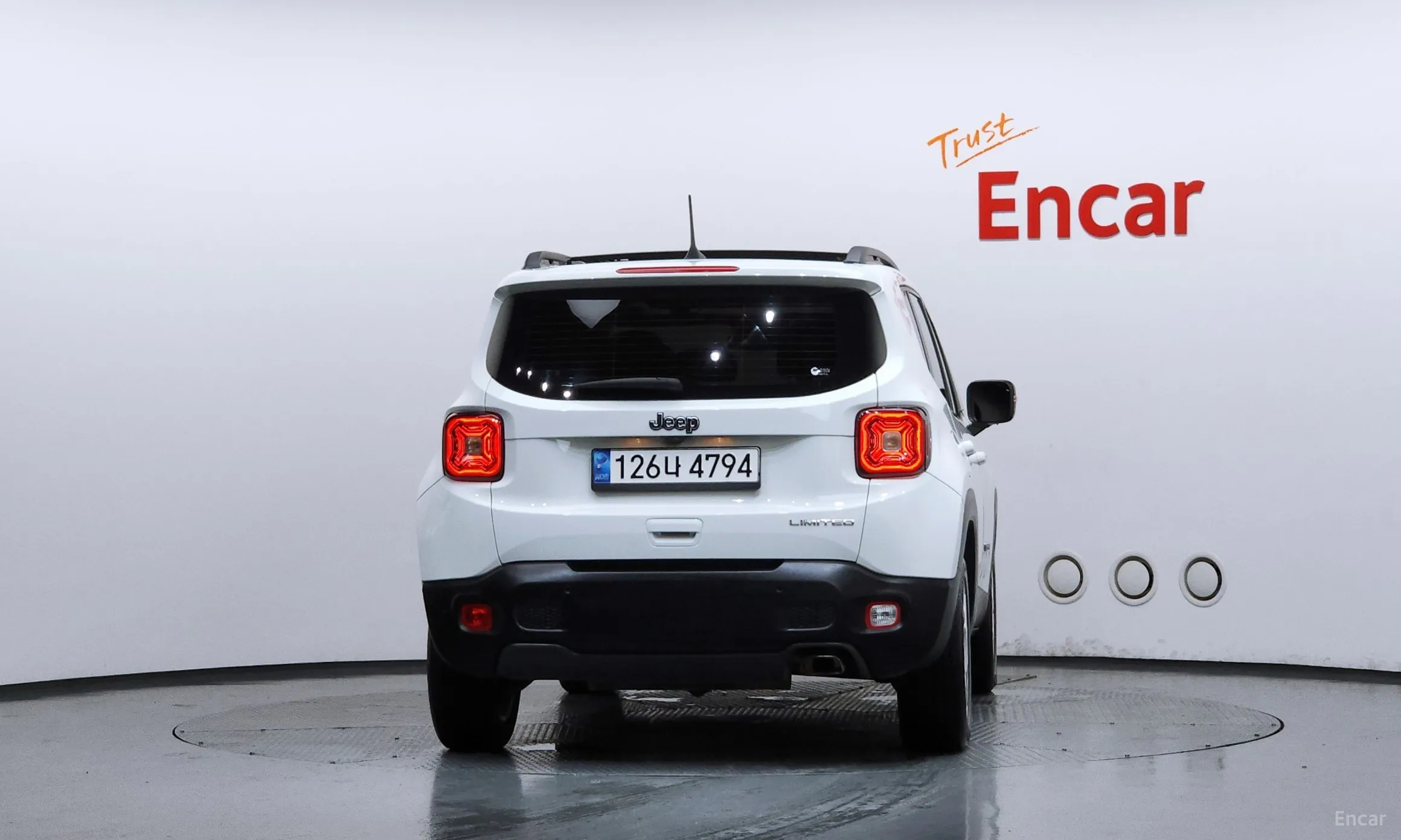Jeep Renegade превью 4