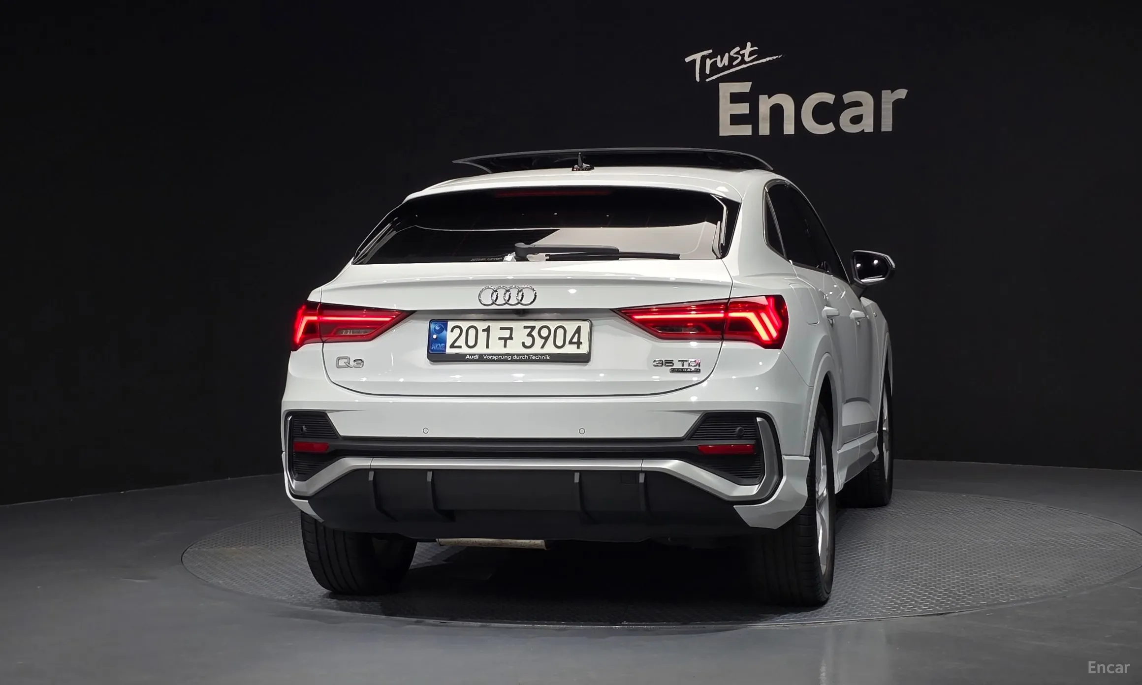 Audi Q3 (F3) превью 4