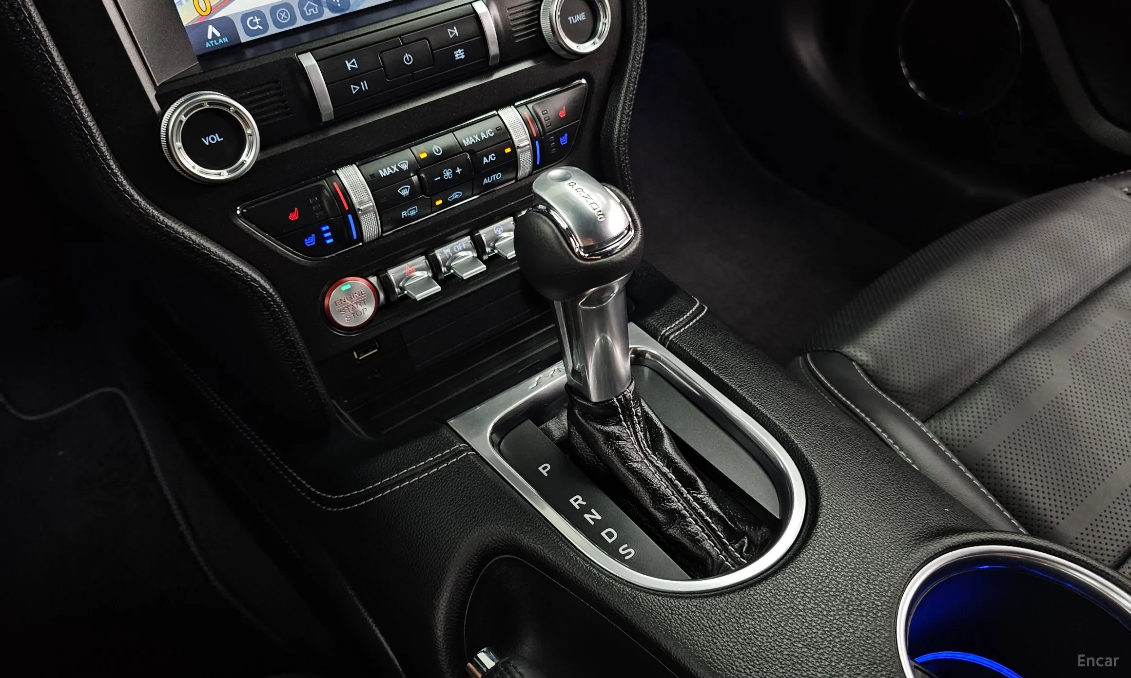 Ford Mustang превью 9