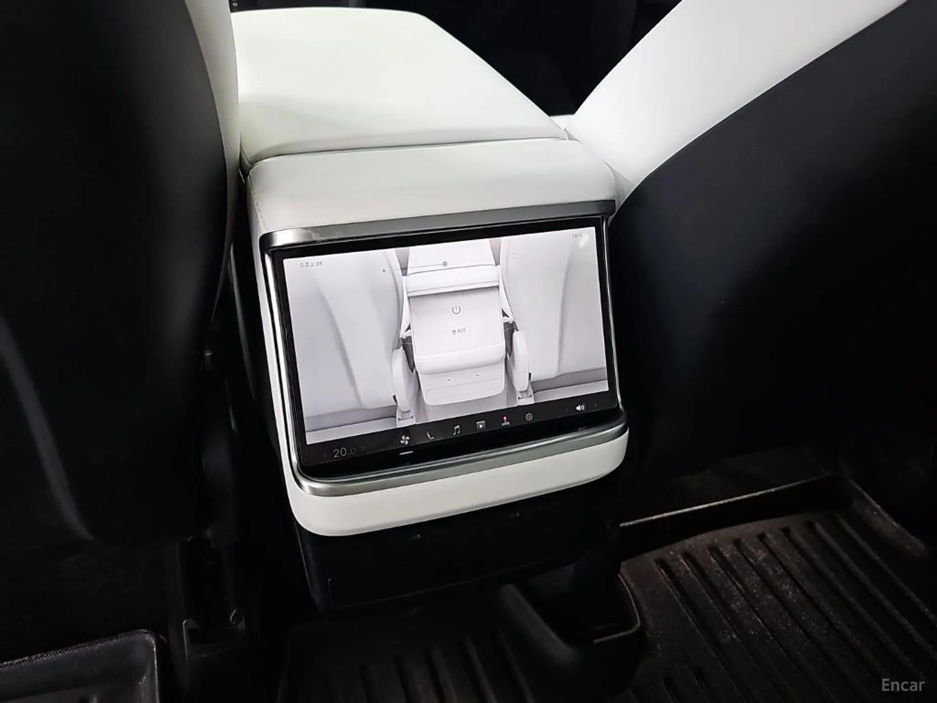 Tesla Model X превью 12