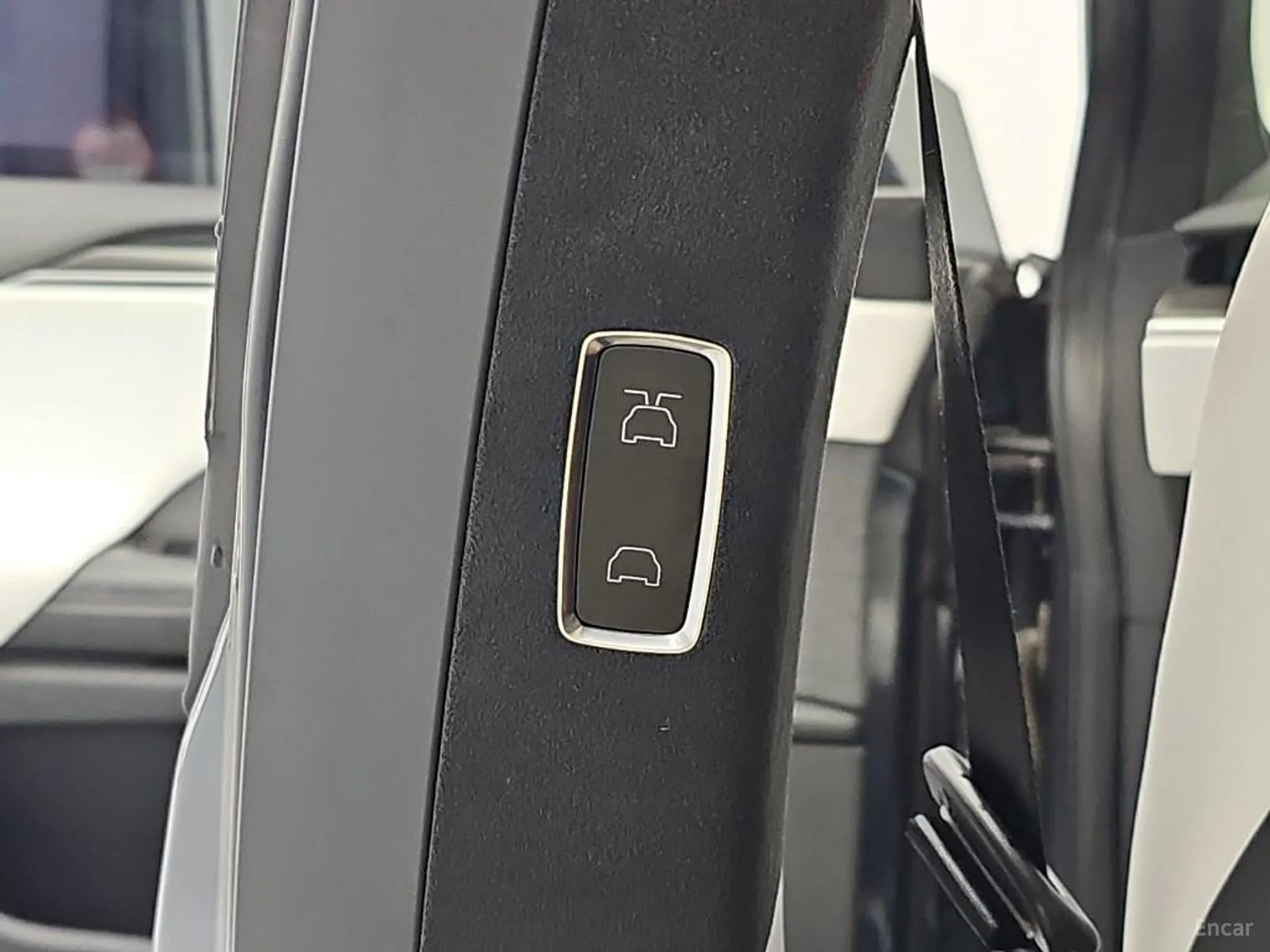 Tesla Model X превью 13