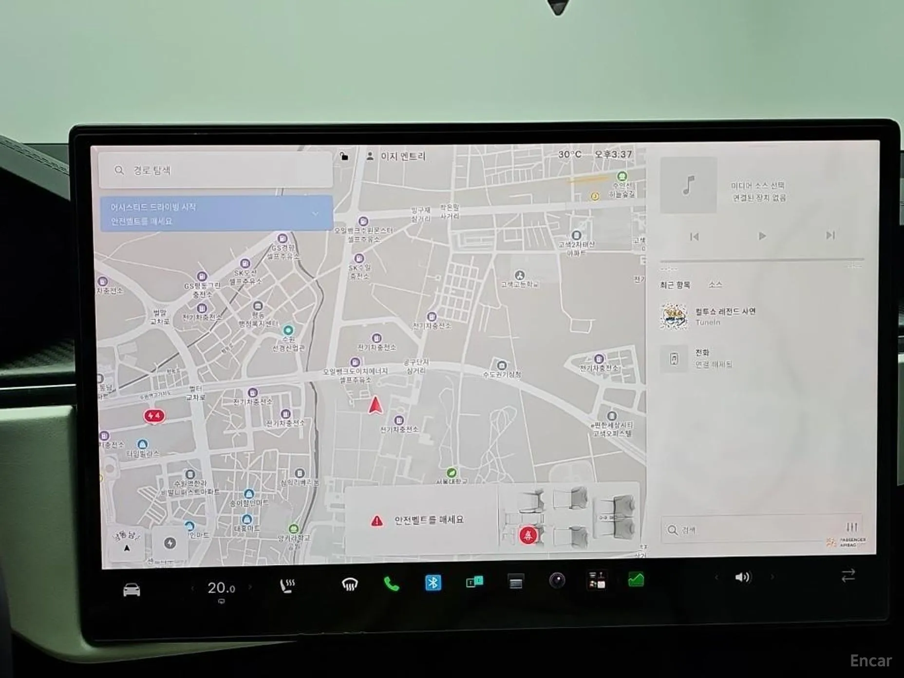 Tesla Model X превью 14
