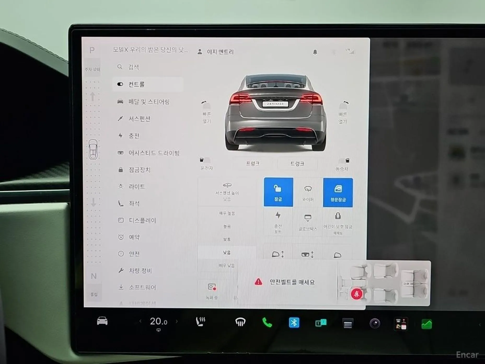 Tesla Model X превью 16