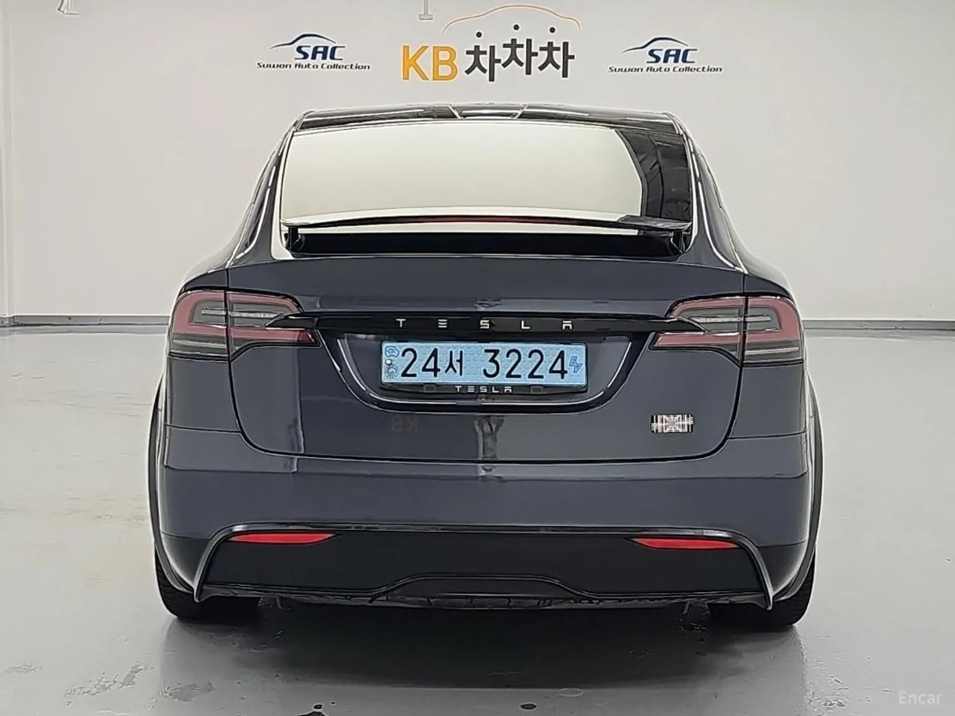 Tesla Model X превью 4