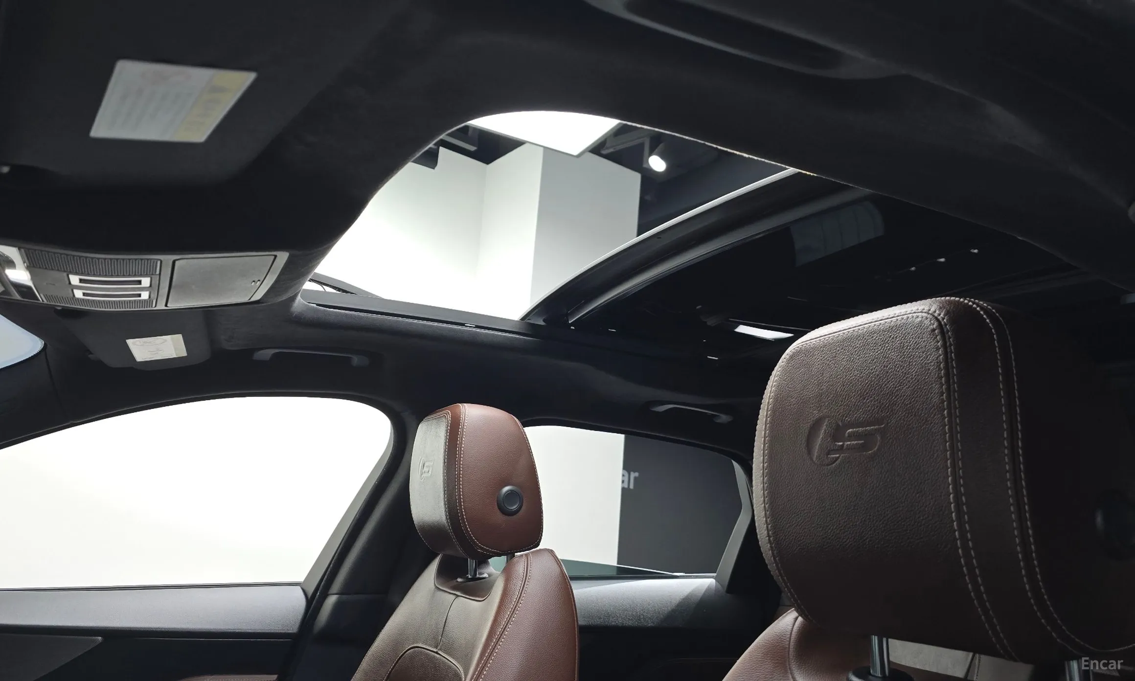 Jaguar F-PACE превью 19