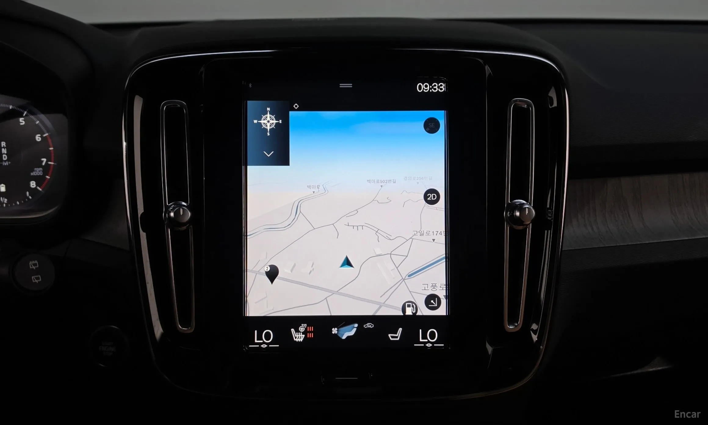 Volvo XC40 превью 14