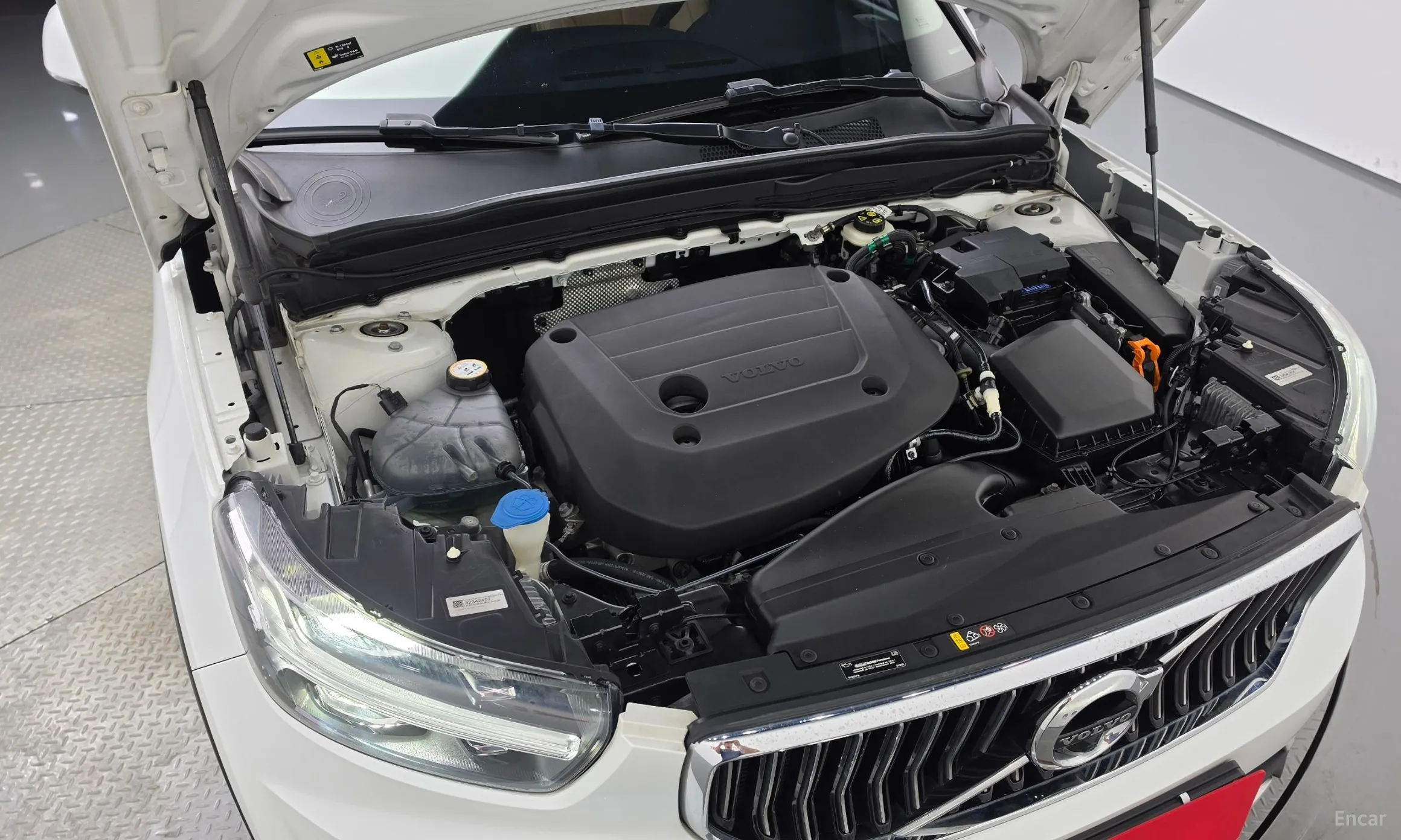 Volvo XC40 превью 6