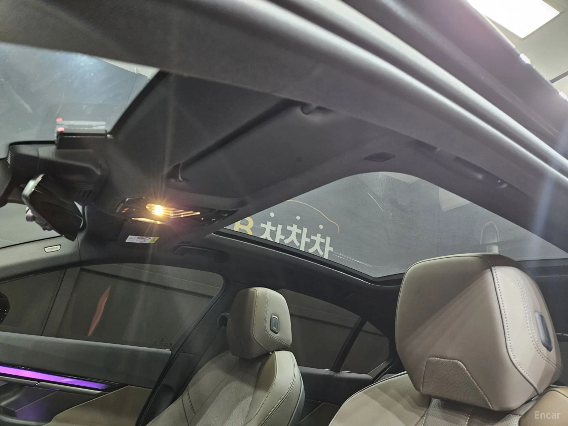 BMW 5 Series (G60) превью 17