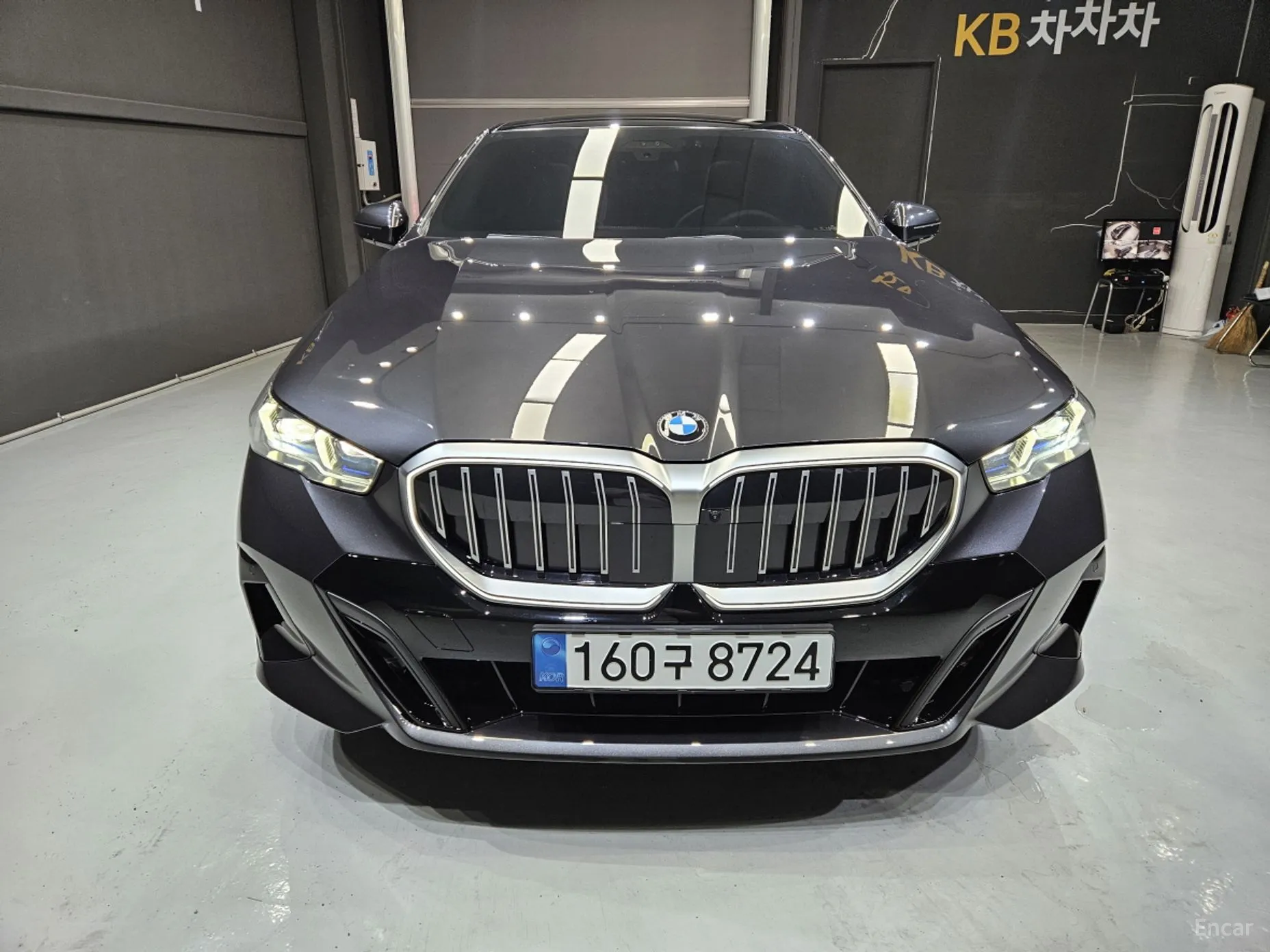 BMW 5 Series (G60) превью 3