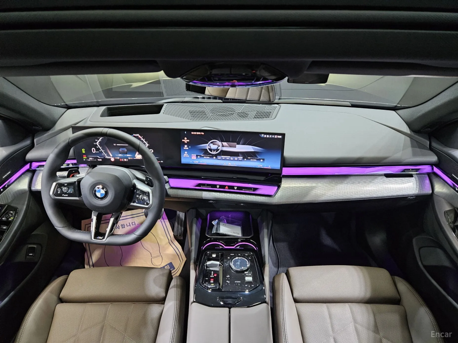 BMW 5 Series (G60) превью 7