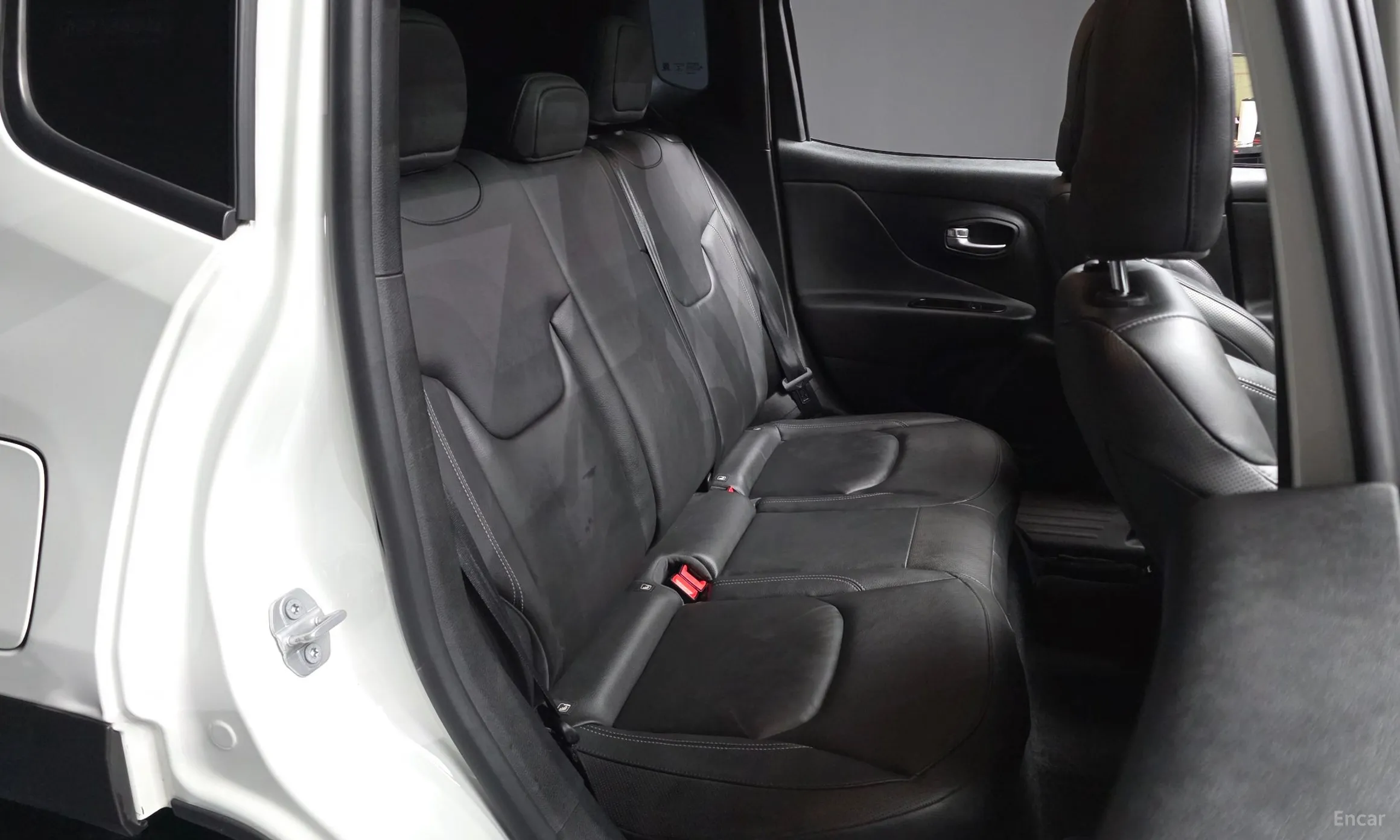 Jeep Renegade превью 12