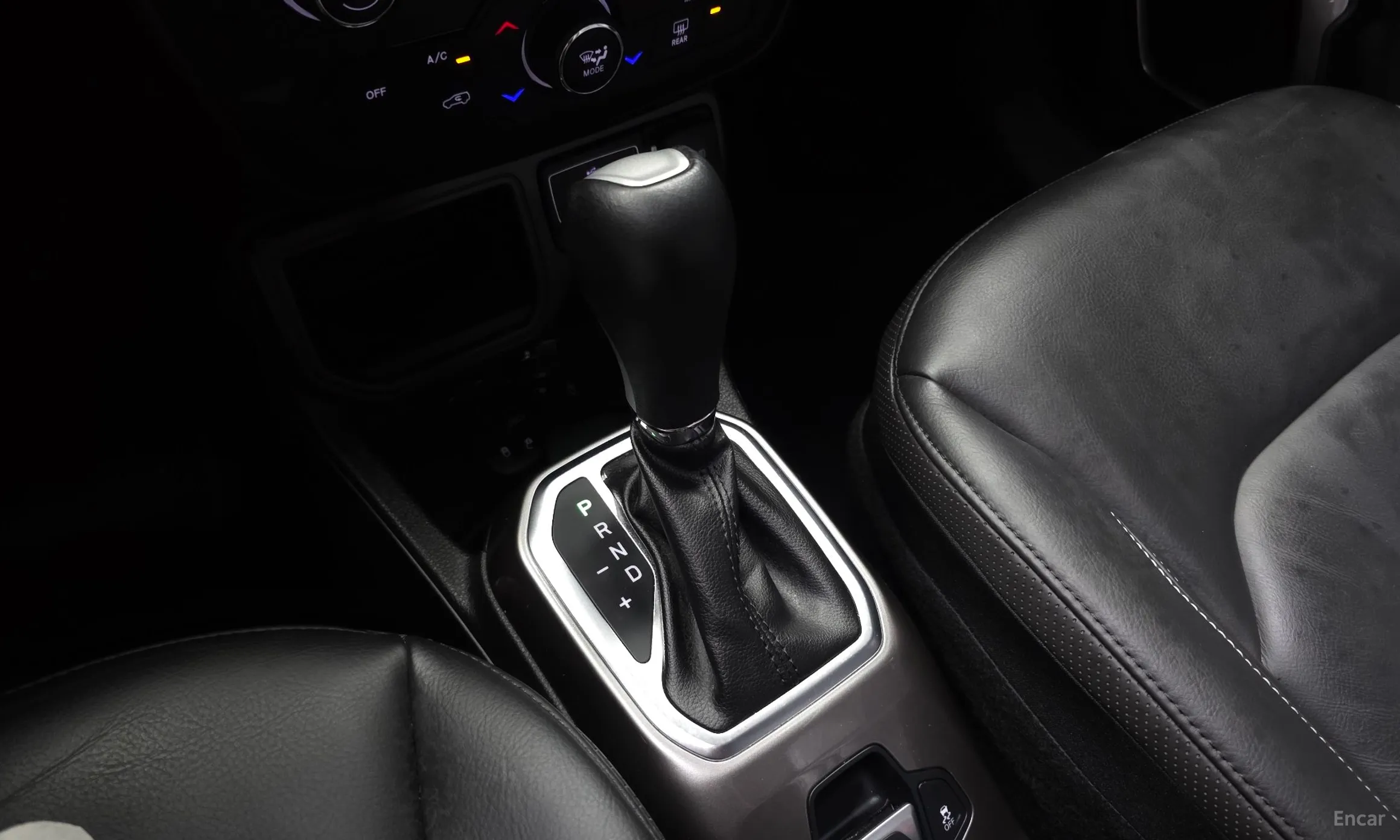 Jeep Renegade превью 9