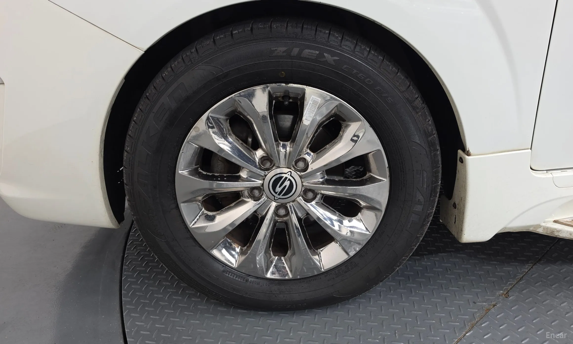 KG Mobility (SsangYong) Korando Turismo превью 5