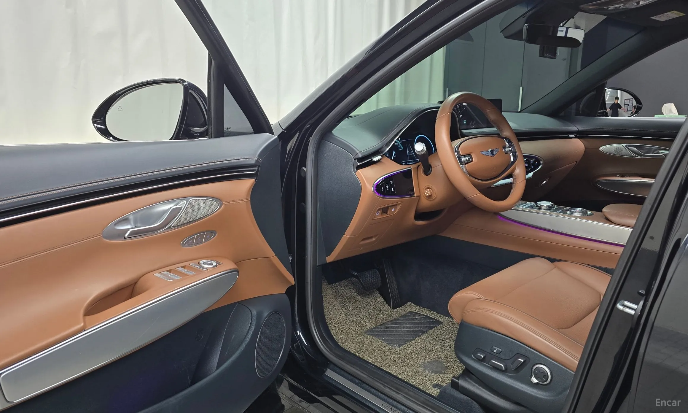 Genesis GV70 превью 10