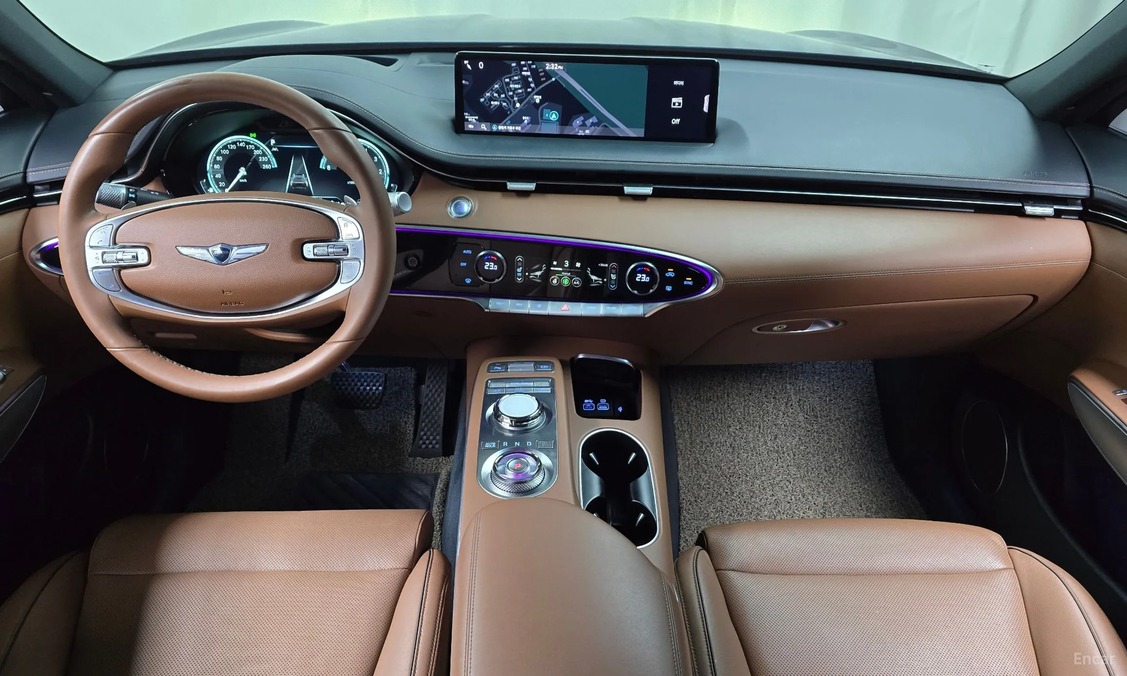 Genesis GV70 превью 7