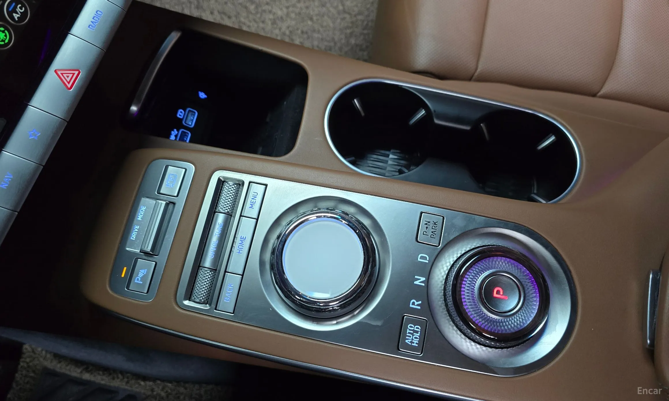 Genesis GV70 превью 9