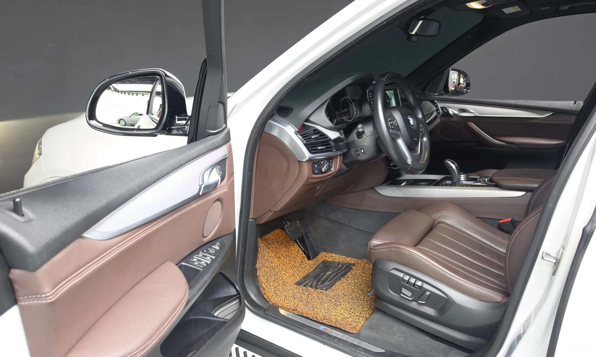 BMW X5 (F15) превью 10