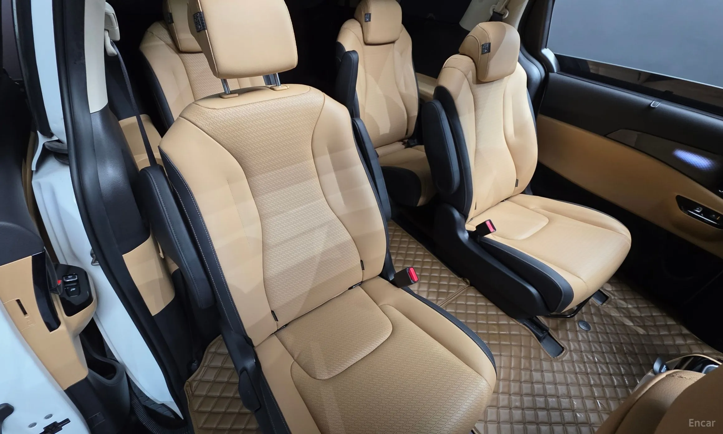 Kia Carnival Gen 4 превью 11
