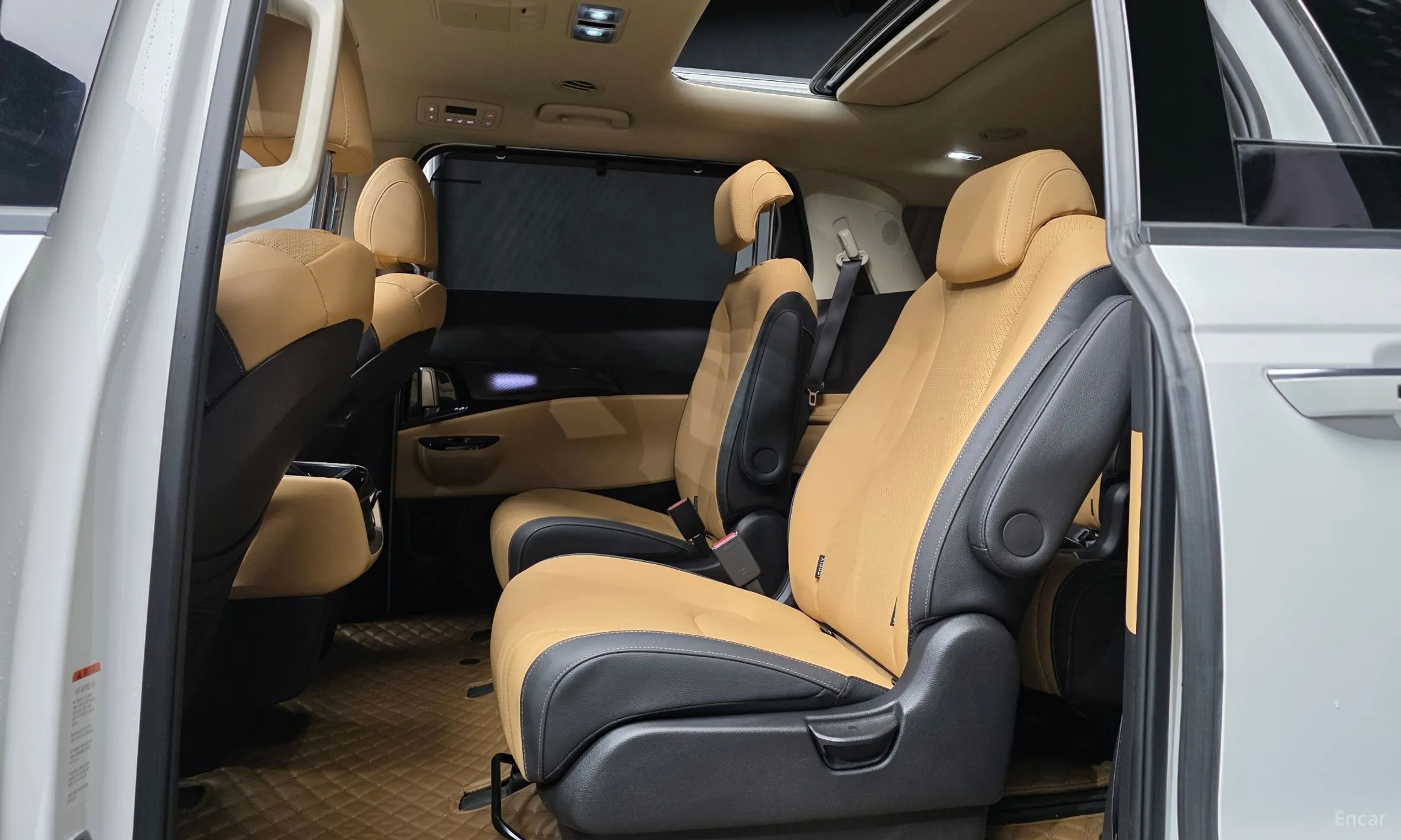 Kia Carnival Gen 4 превью 12