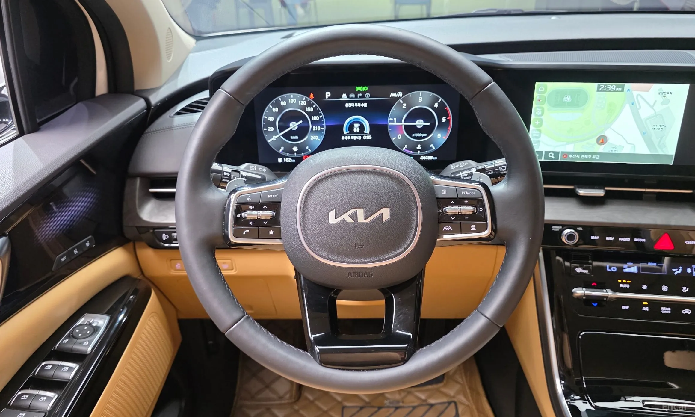 Kia Carnival Gen 4 превью 13