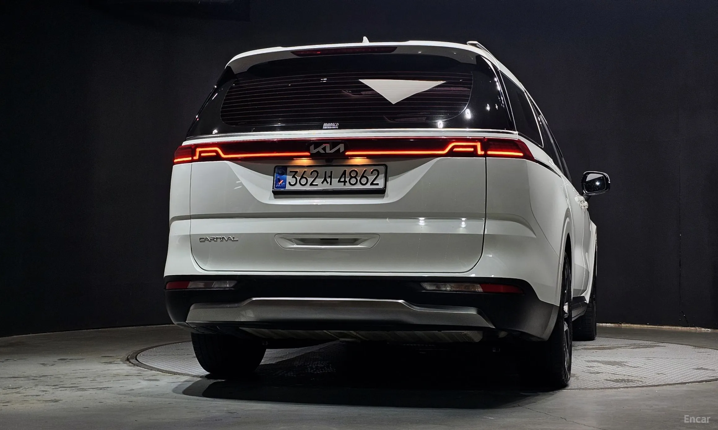 Kia Carnival Gen 4 превью 4