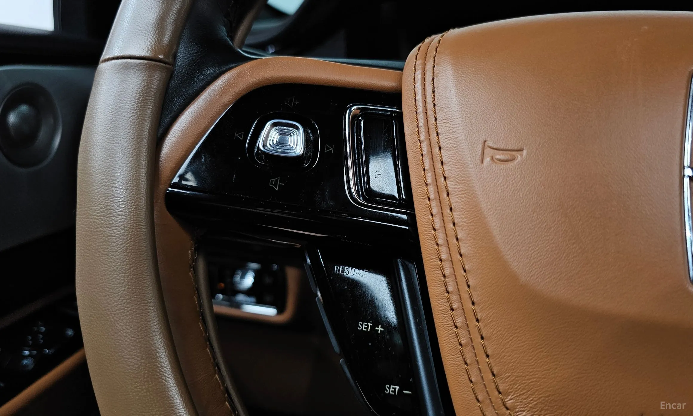 Lincoln Aviator 2nd Generation превью 18