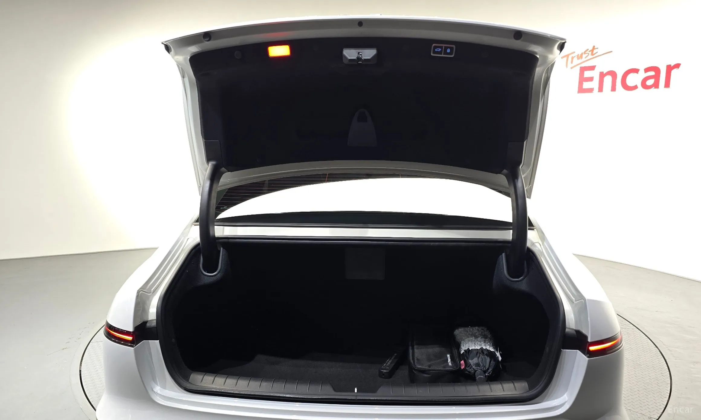Hyundai Grandeur Hybrid (GN7) превью 17