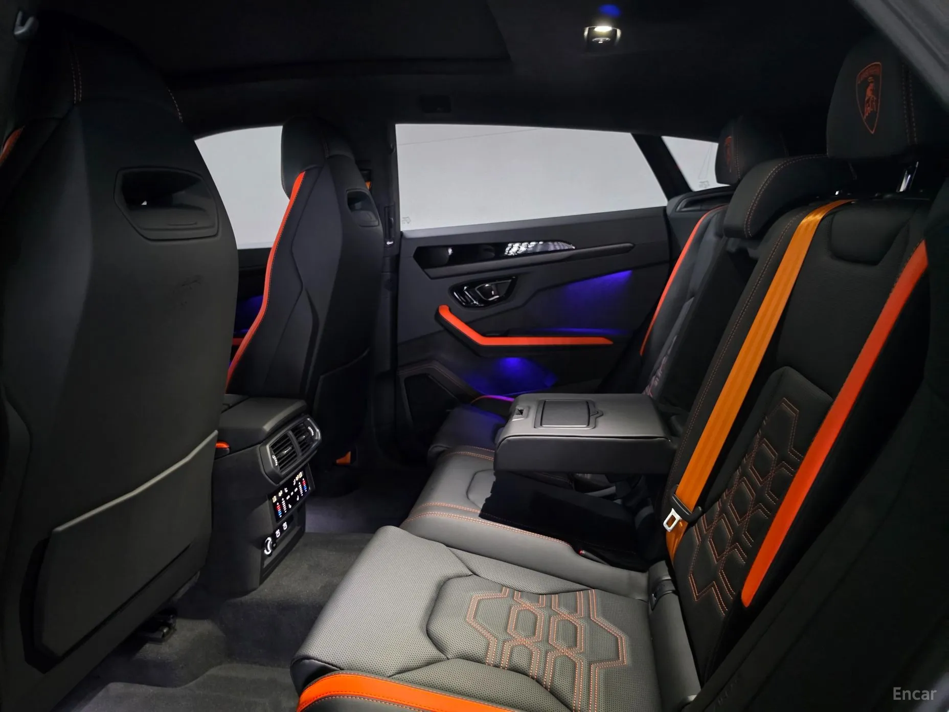 Lamborghini Urus превью 13