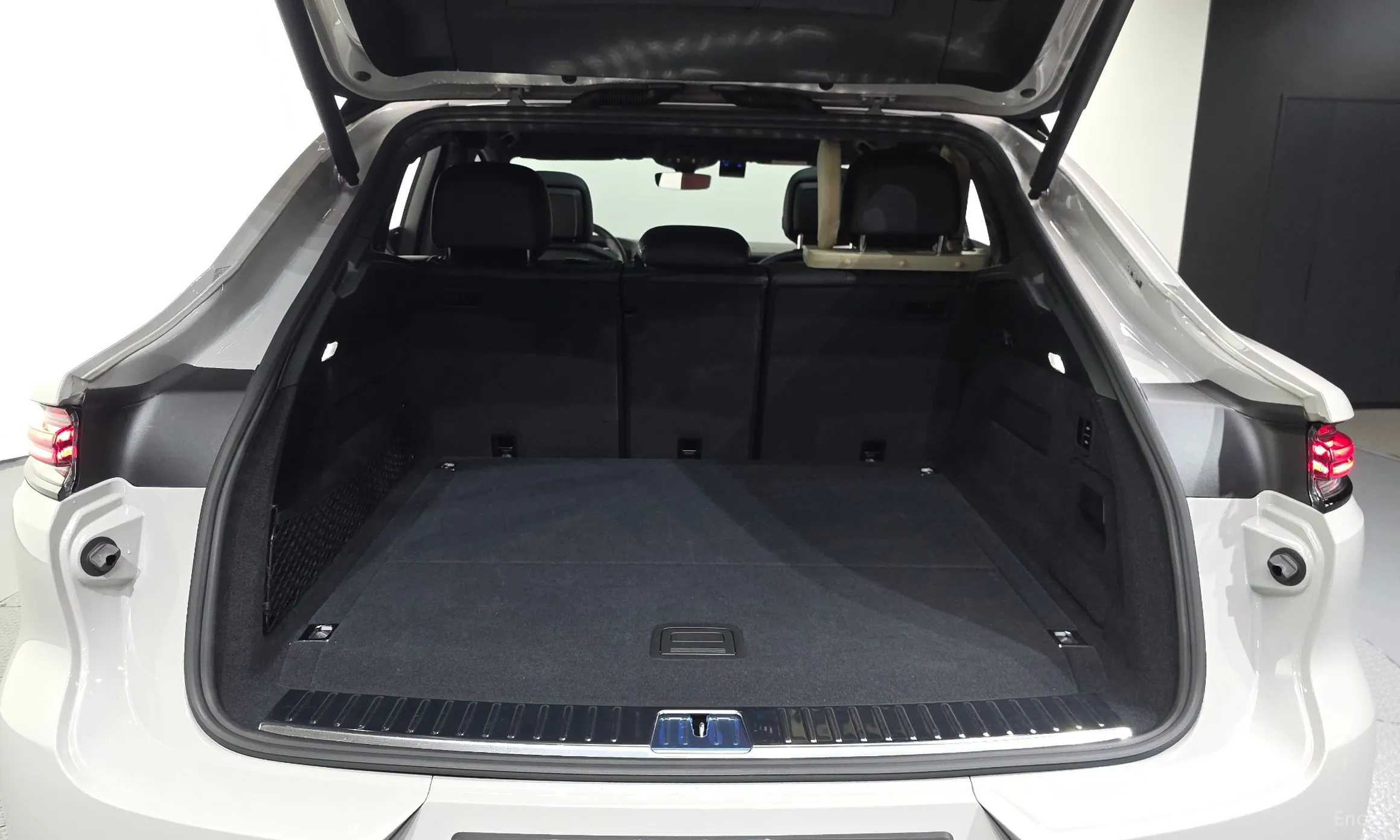 Porsche Cayenne (PO536) превью 20