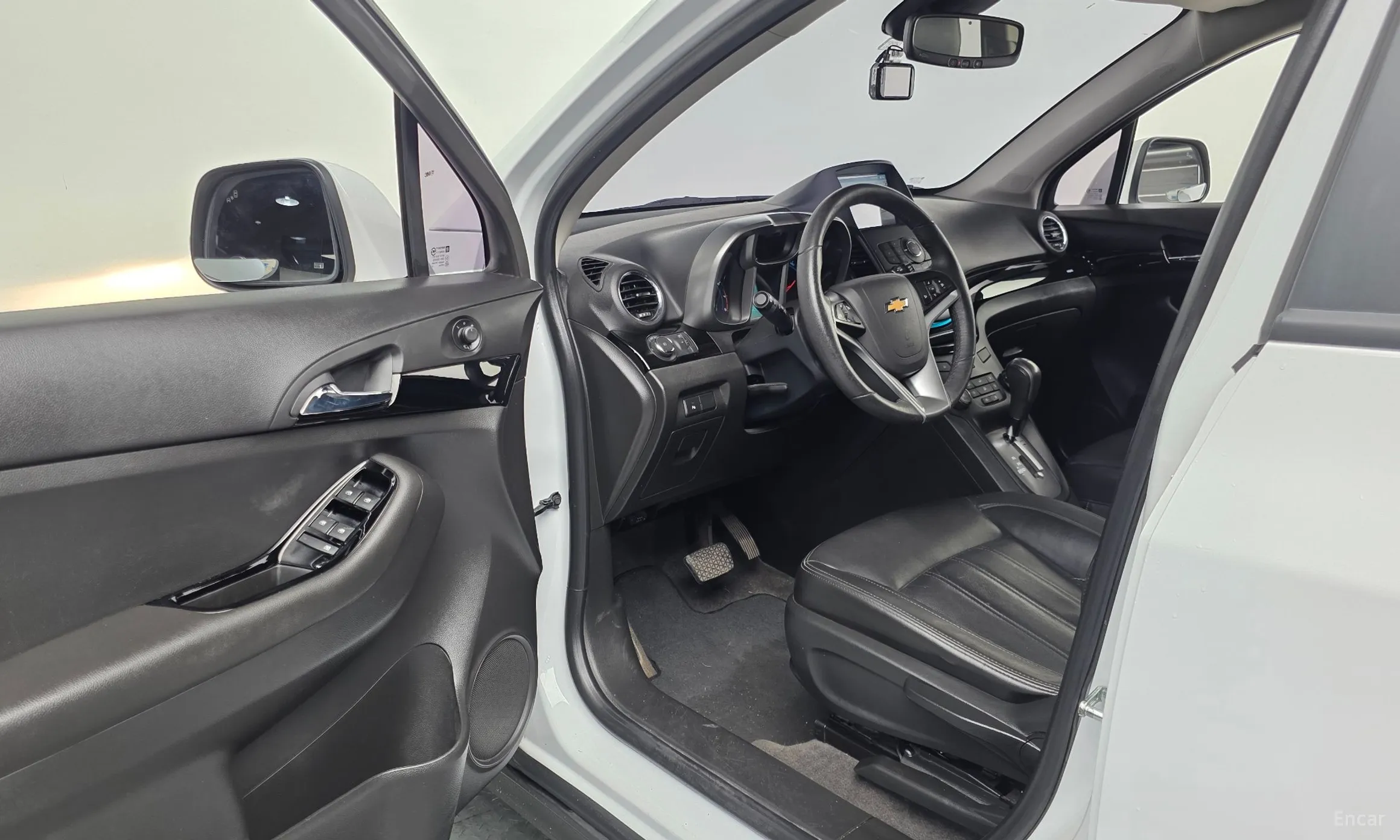 Chevrolet (GM Daewoo) Orlando превью 10