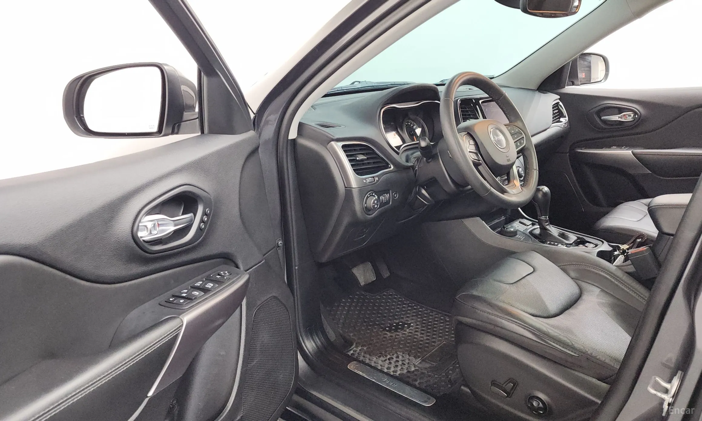 Jeep Cherokee (KL) превью 10