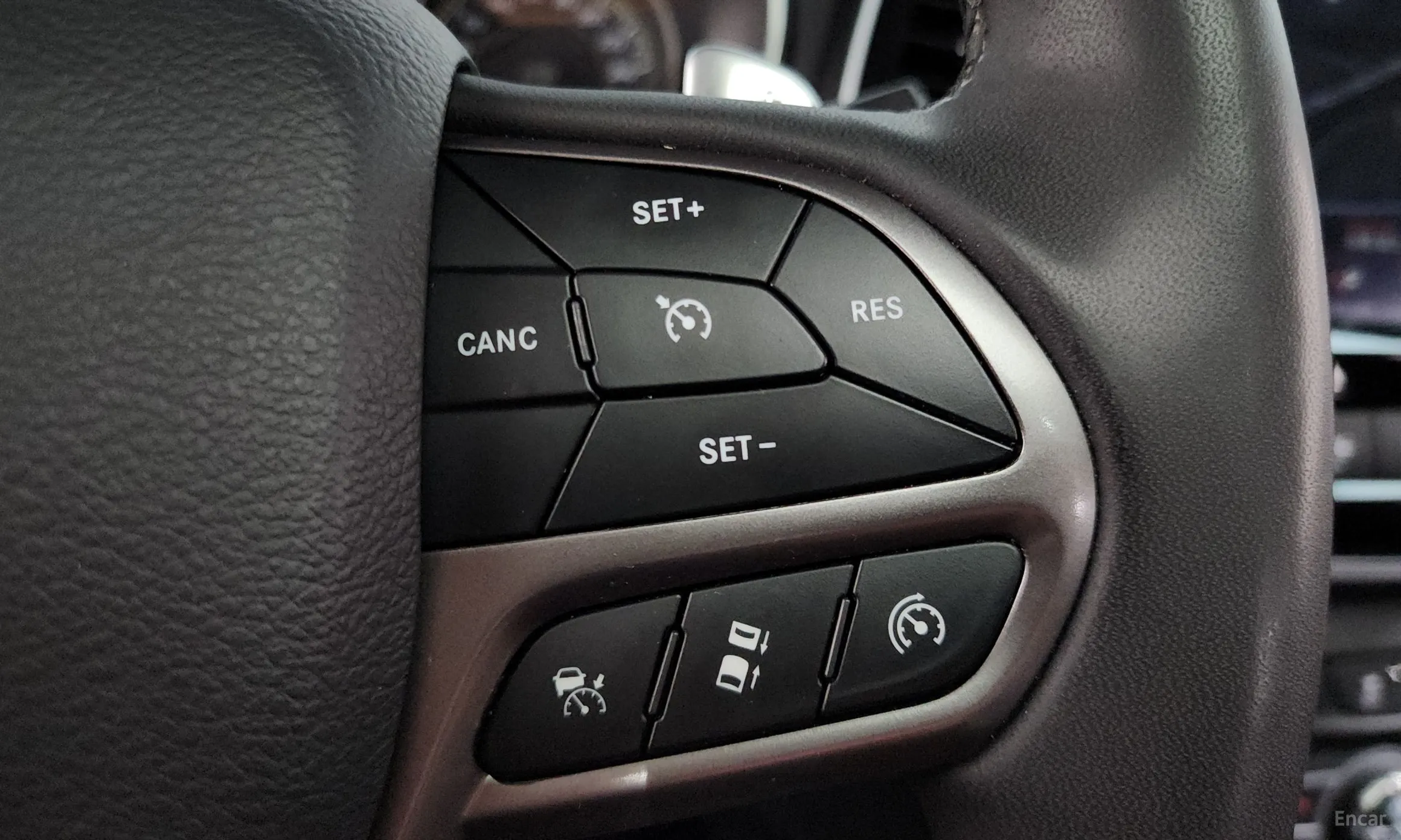 Jeep Cherokee (KL) превью 17