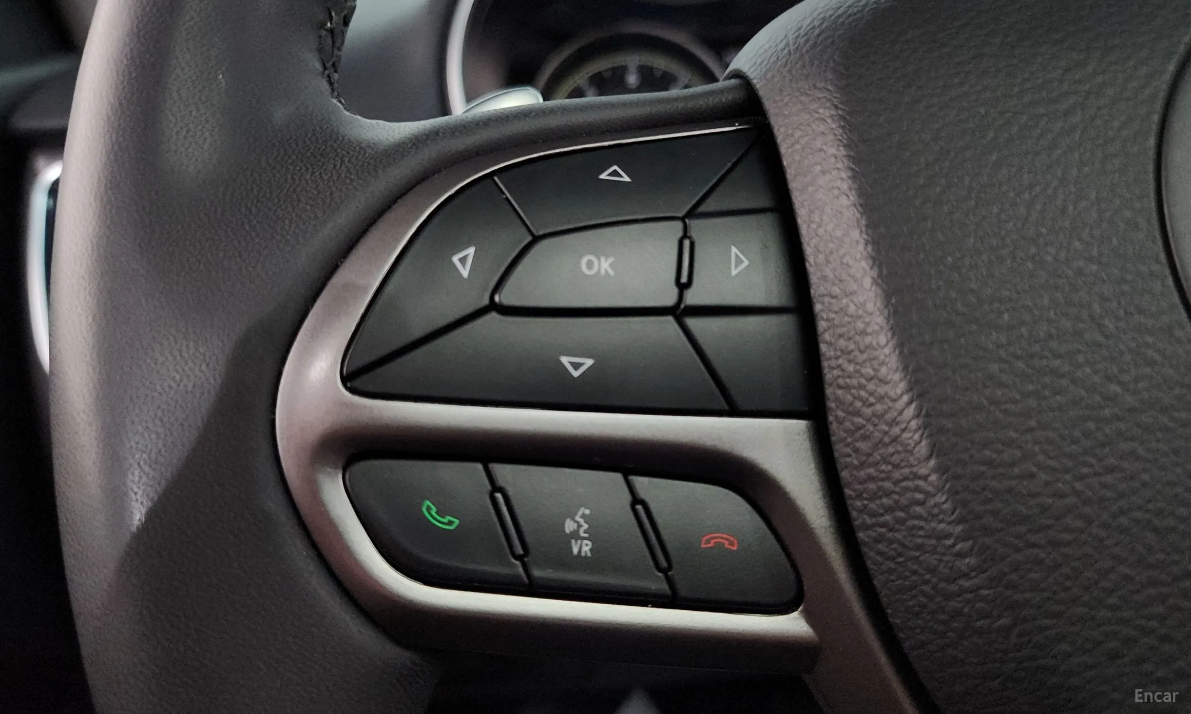 Jeep Cherokee (KL) превью 18