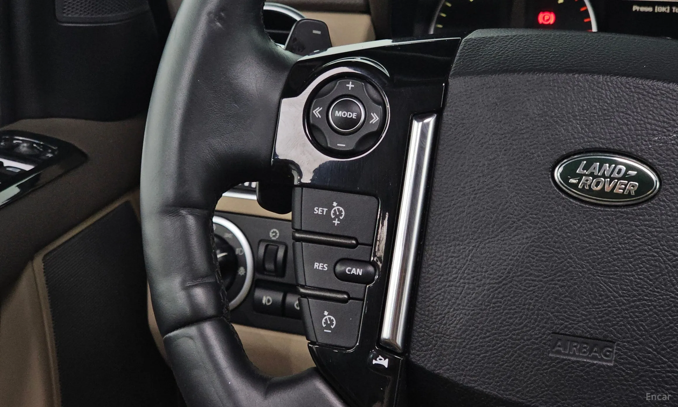 Land Rover Discovery 4 превью 15