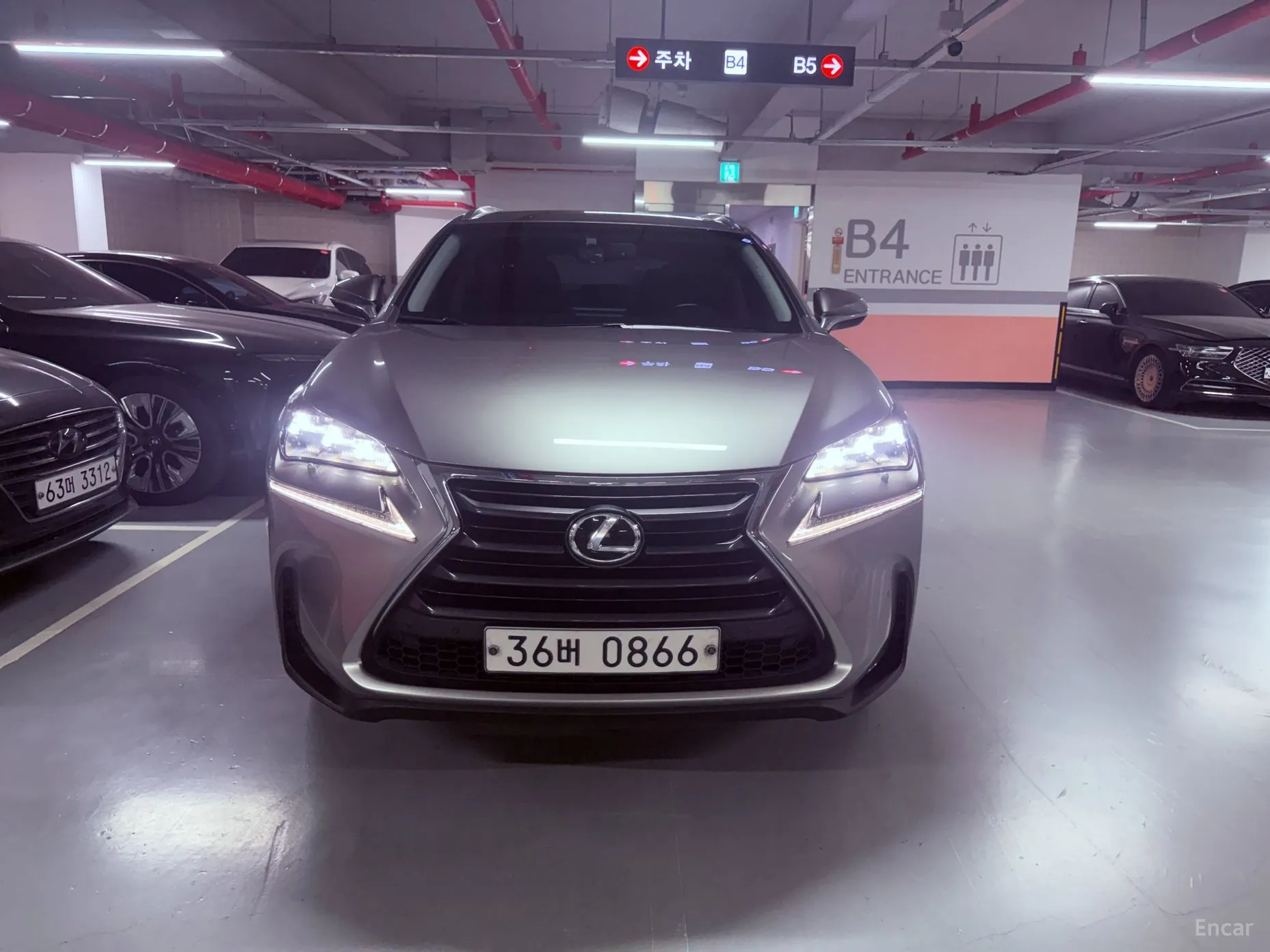 Lexus NX200t