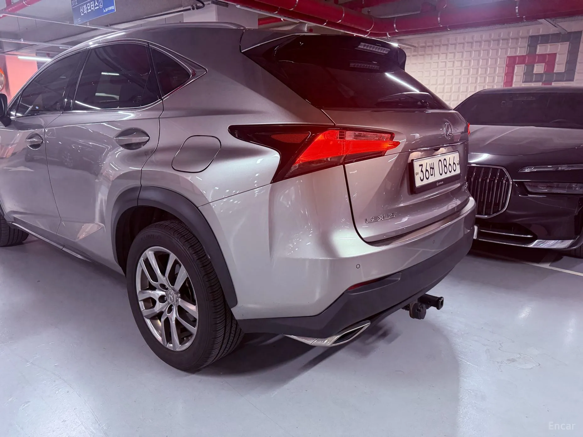Lexus NX200t превью 5